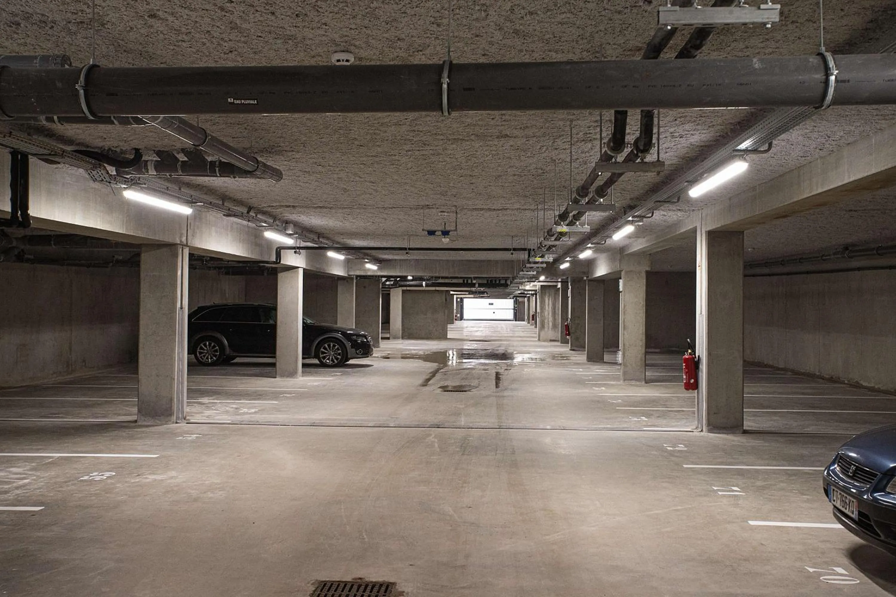 Parking in Hampton By Hilton Toulouse Airport