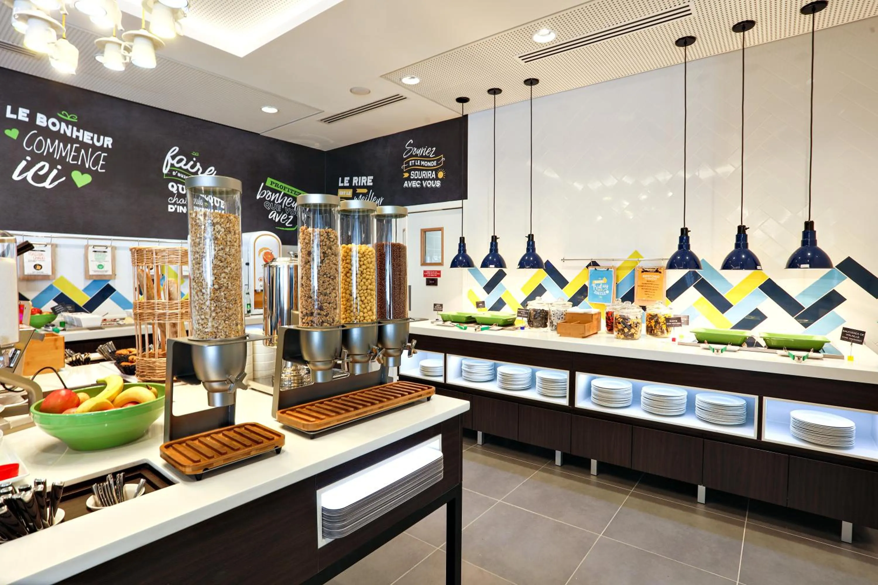 Breakfast in OSKO Hôtel Toulouse Aéroport