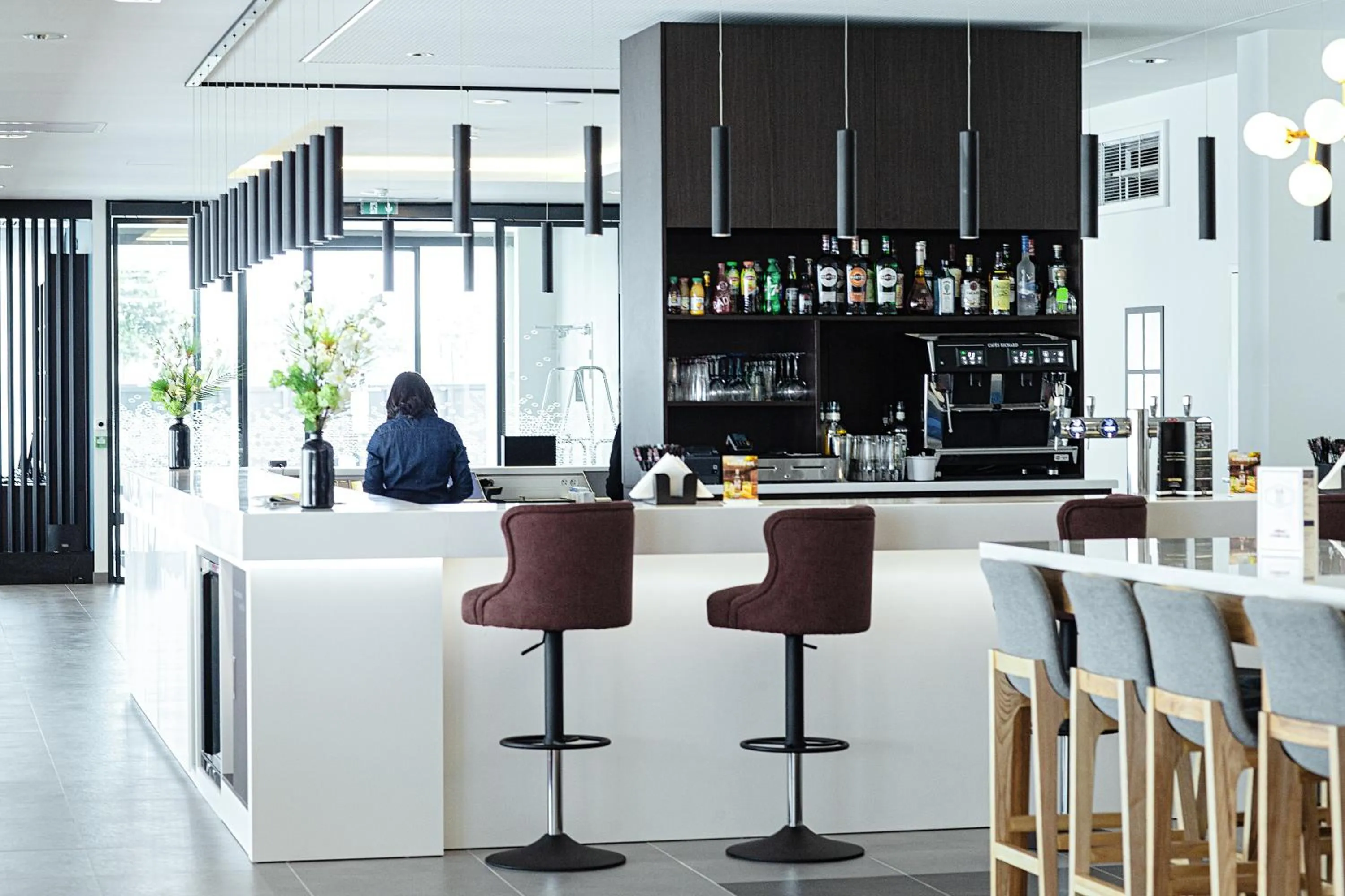 Lounge or bar in OSKO Hôtel Toulouse Aéroport