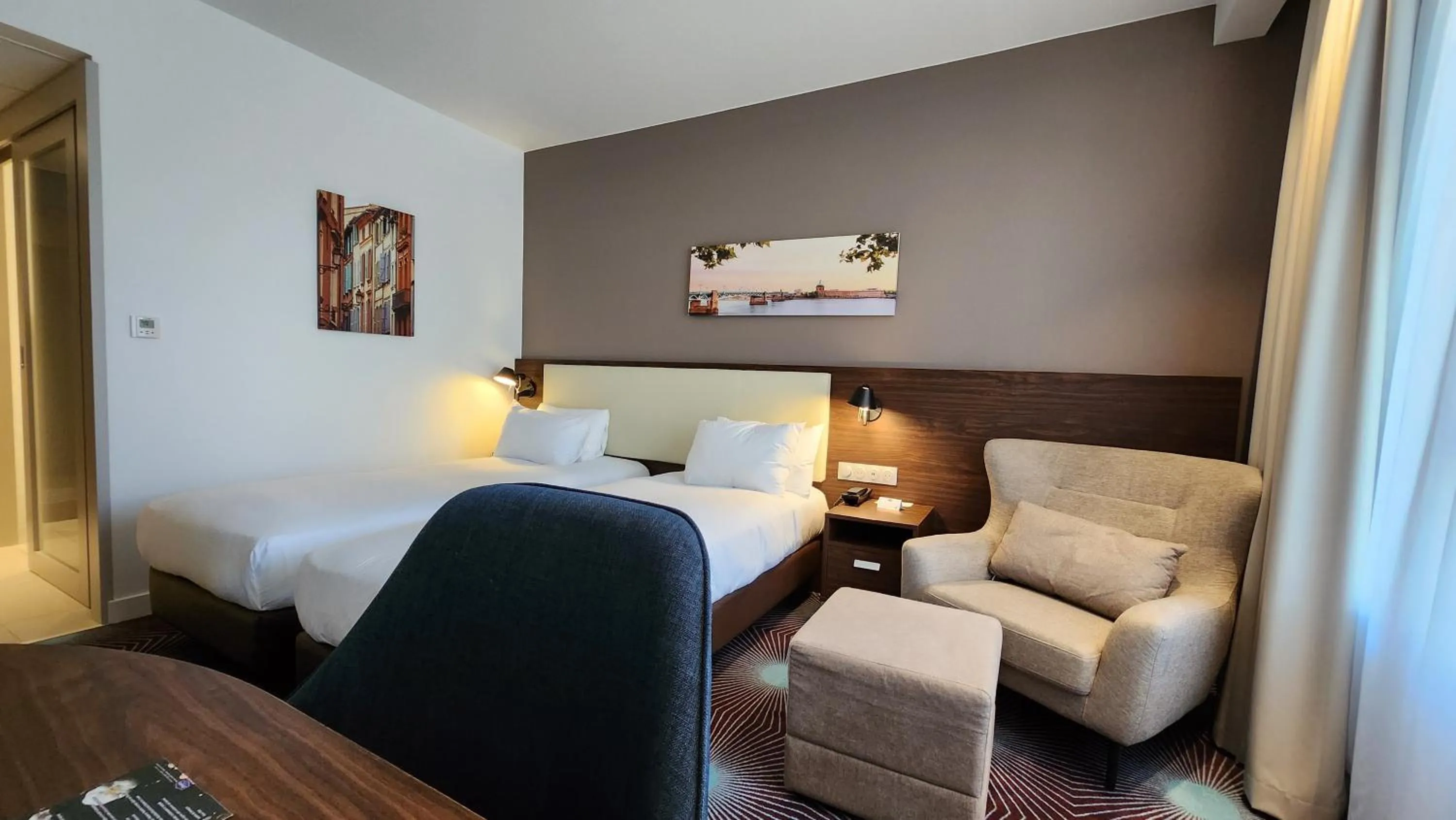 Bedroom, Bed in Hampton By Hilton Toulouse Airport