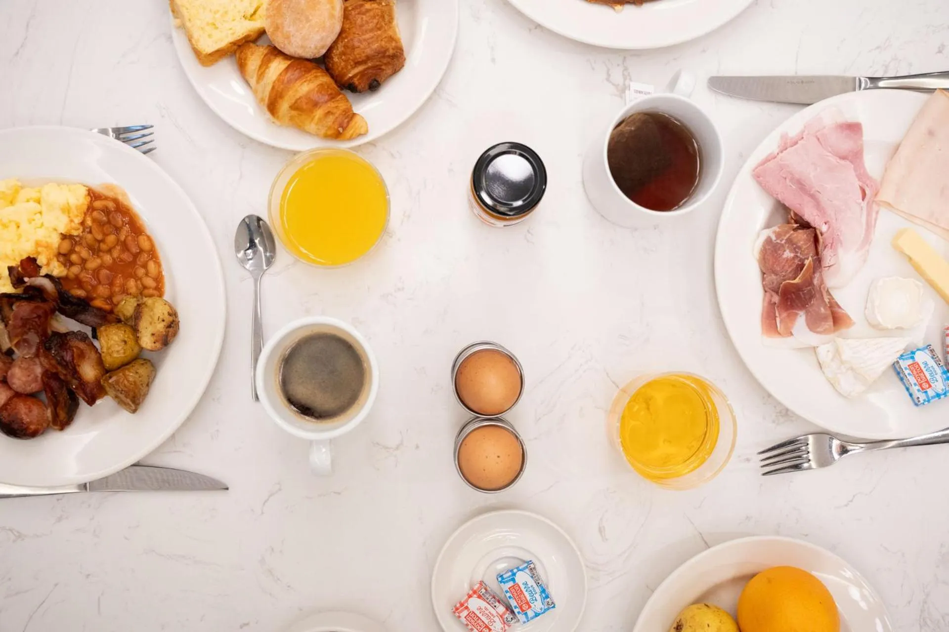 Food and drinks in OSKO Hôtel Toulouse Aéroport