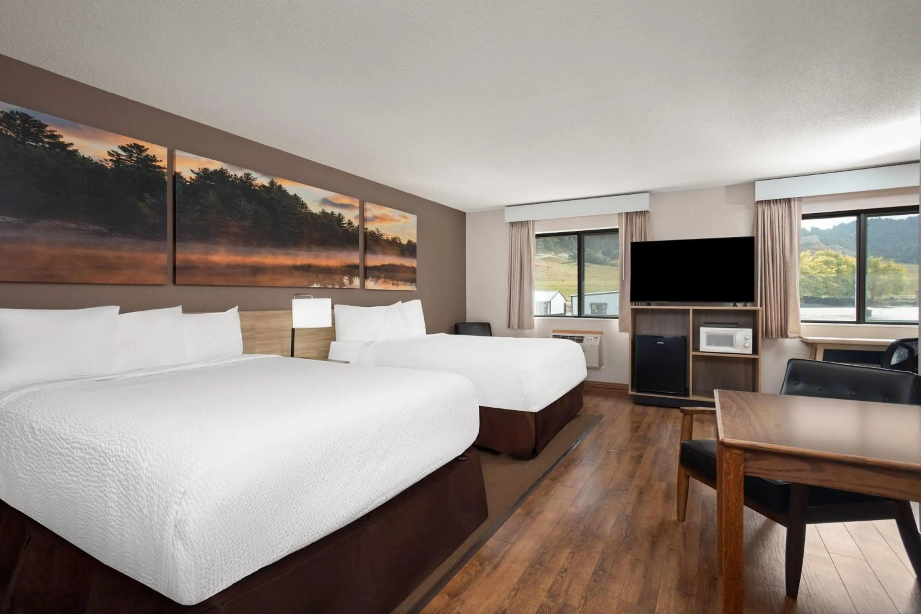 Photo of the whole room, Bed in Days Inn by Wyndham Spearfish