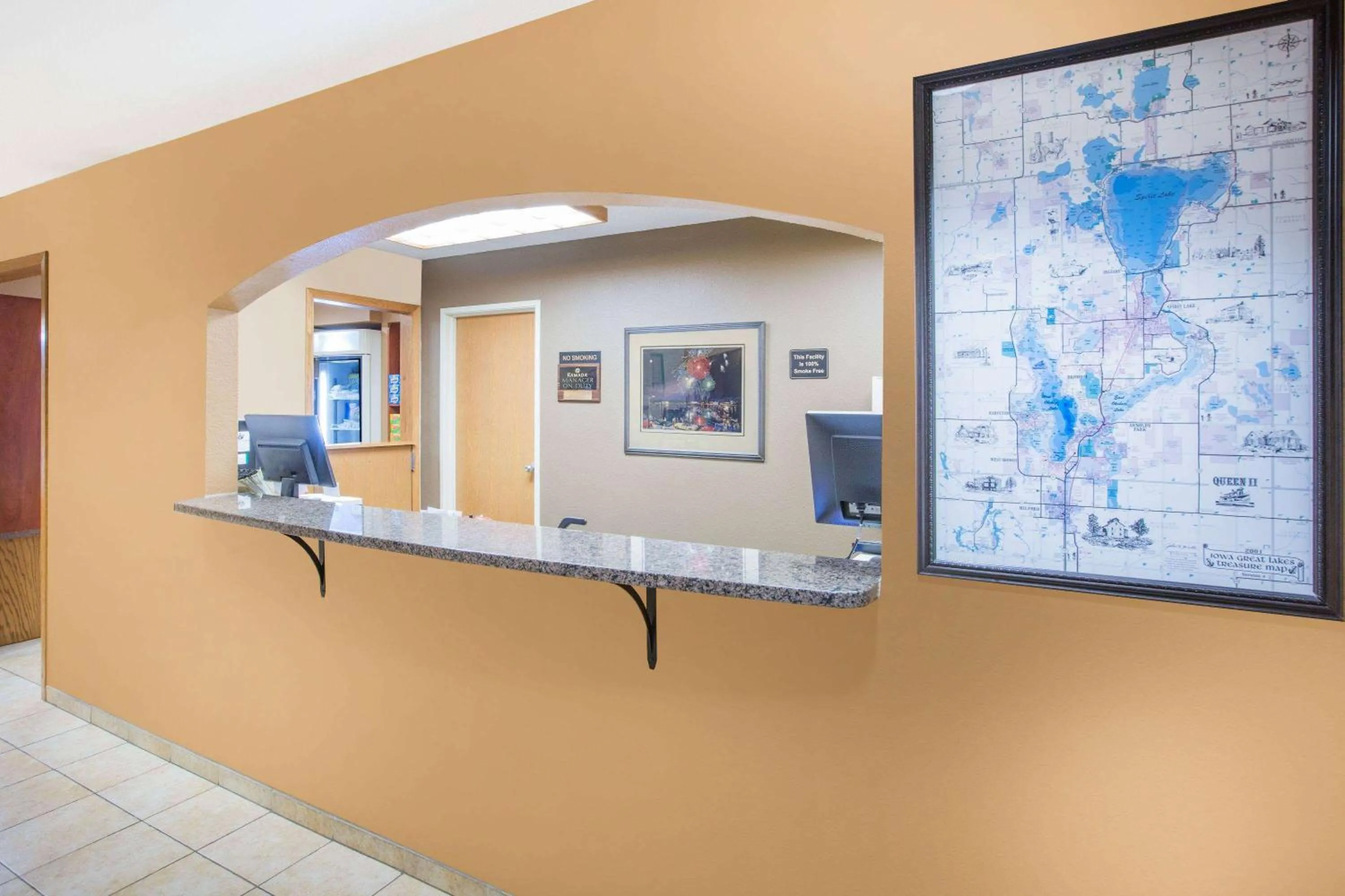 Lobby or reception in Ramada by Wyndham Spirit Lake/Okoboji
