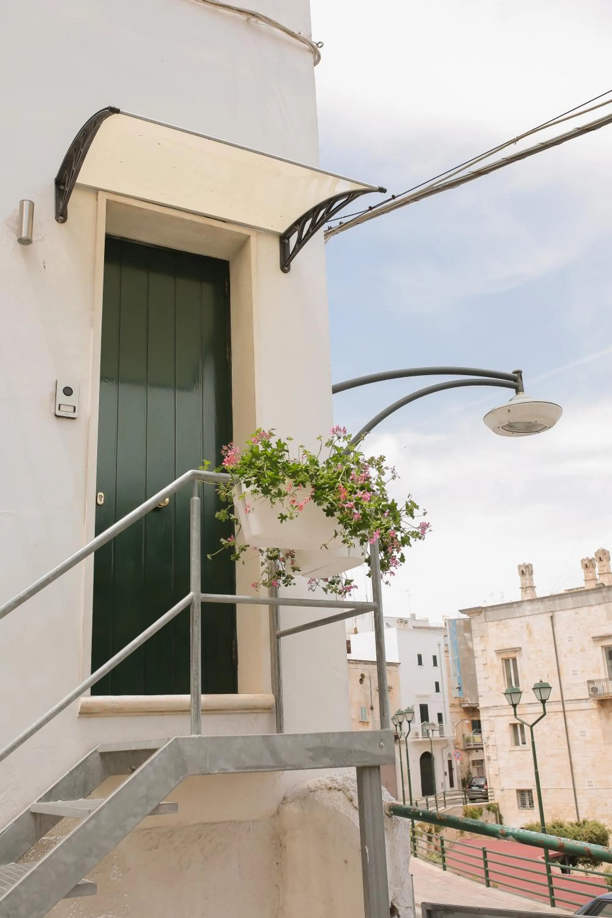 Facade/entrance in IL PRINCIPE VIENDALMARE