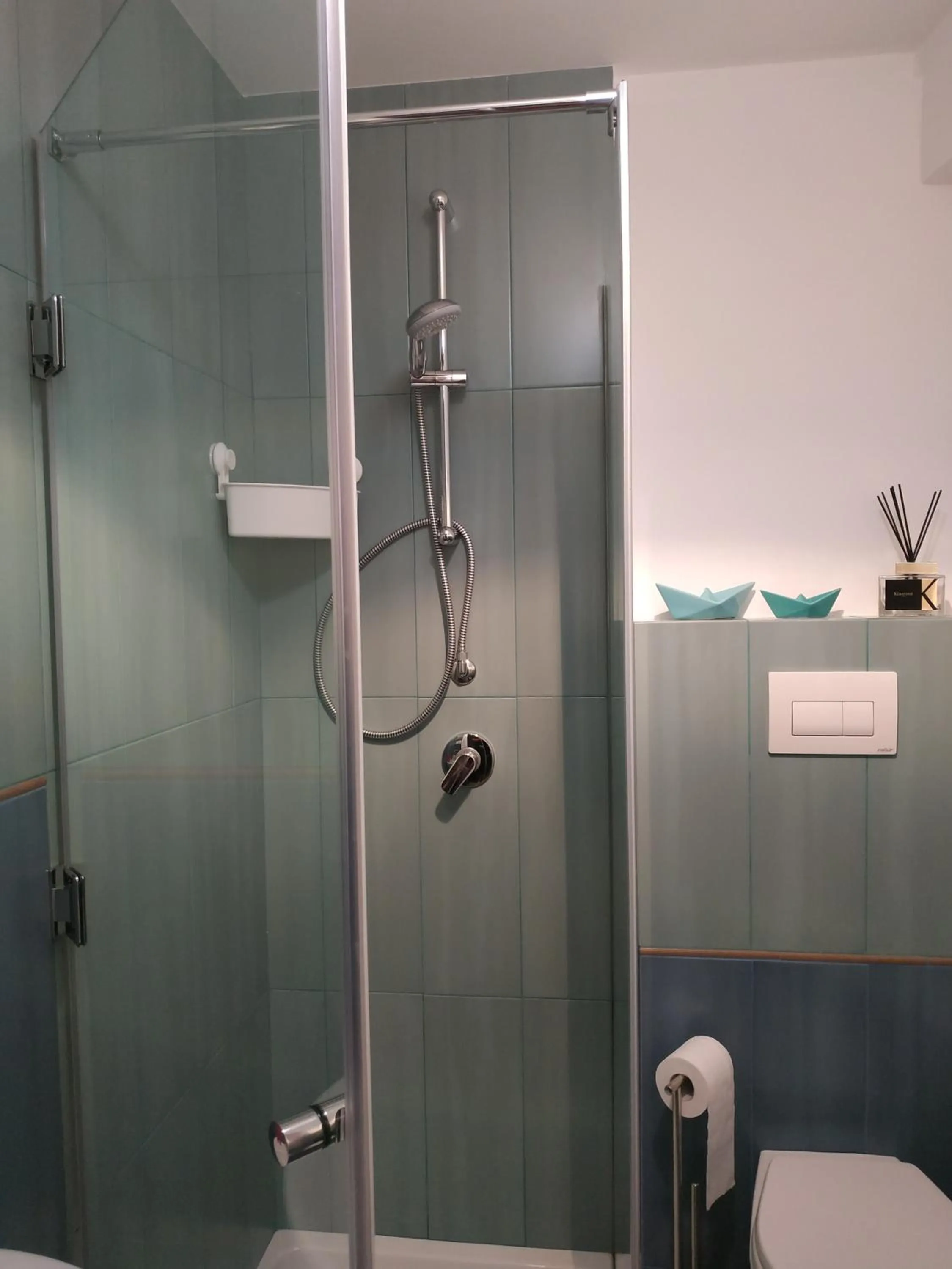Shower in IL PRINCIPE VIENDALMARE