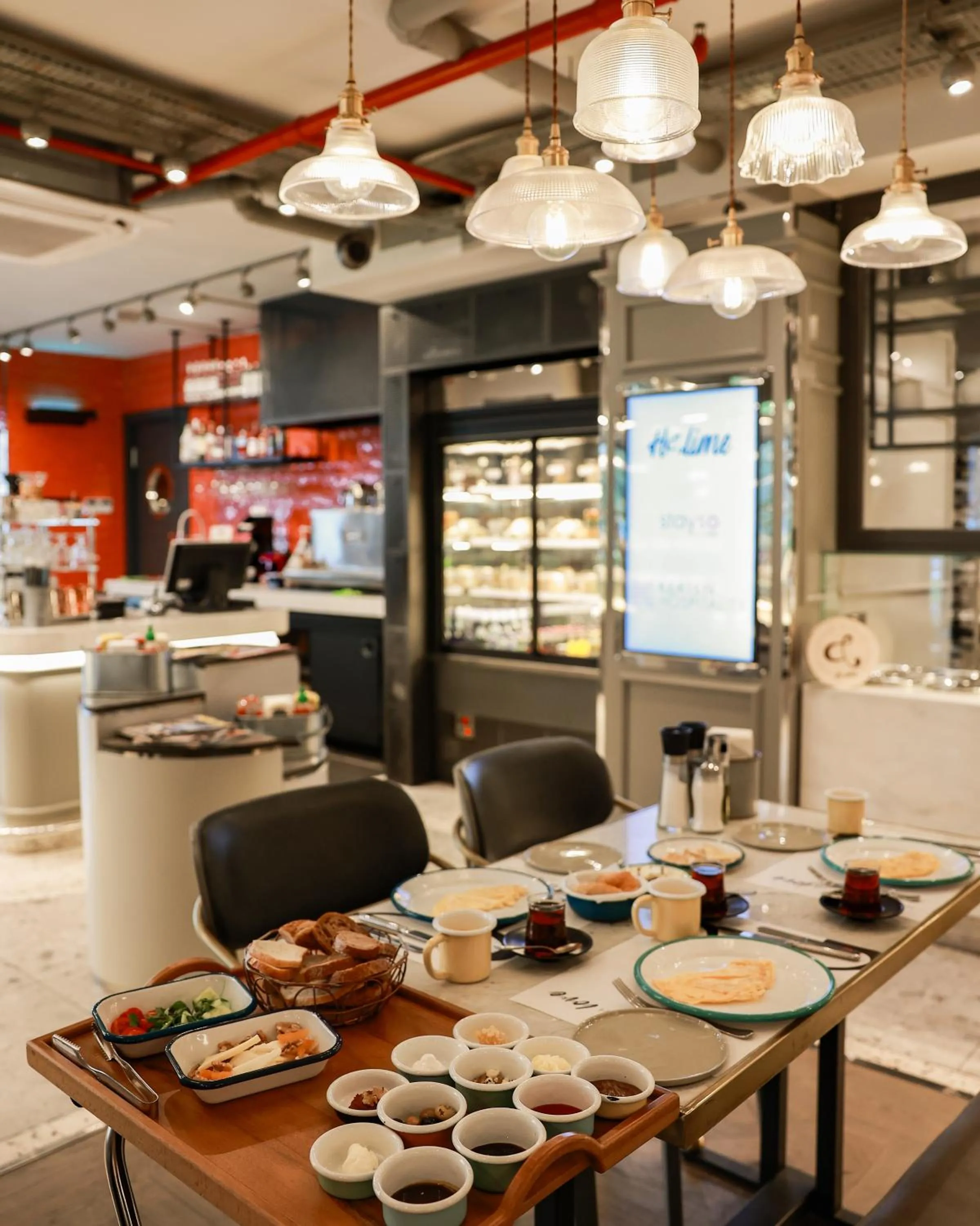 Restaurant/places to eat in Stayso The House Hotel