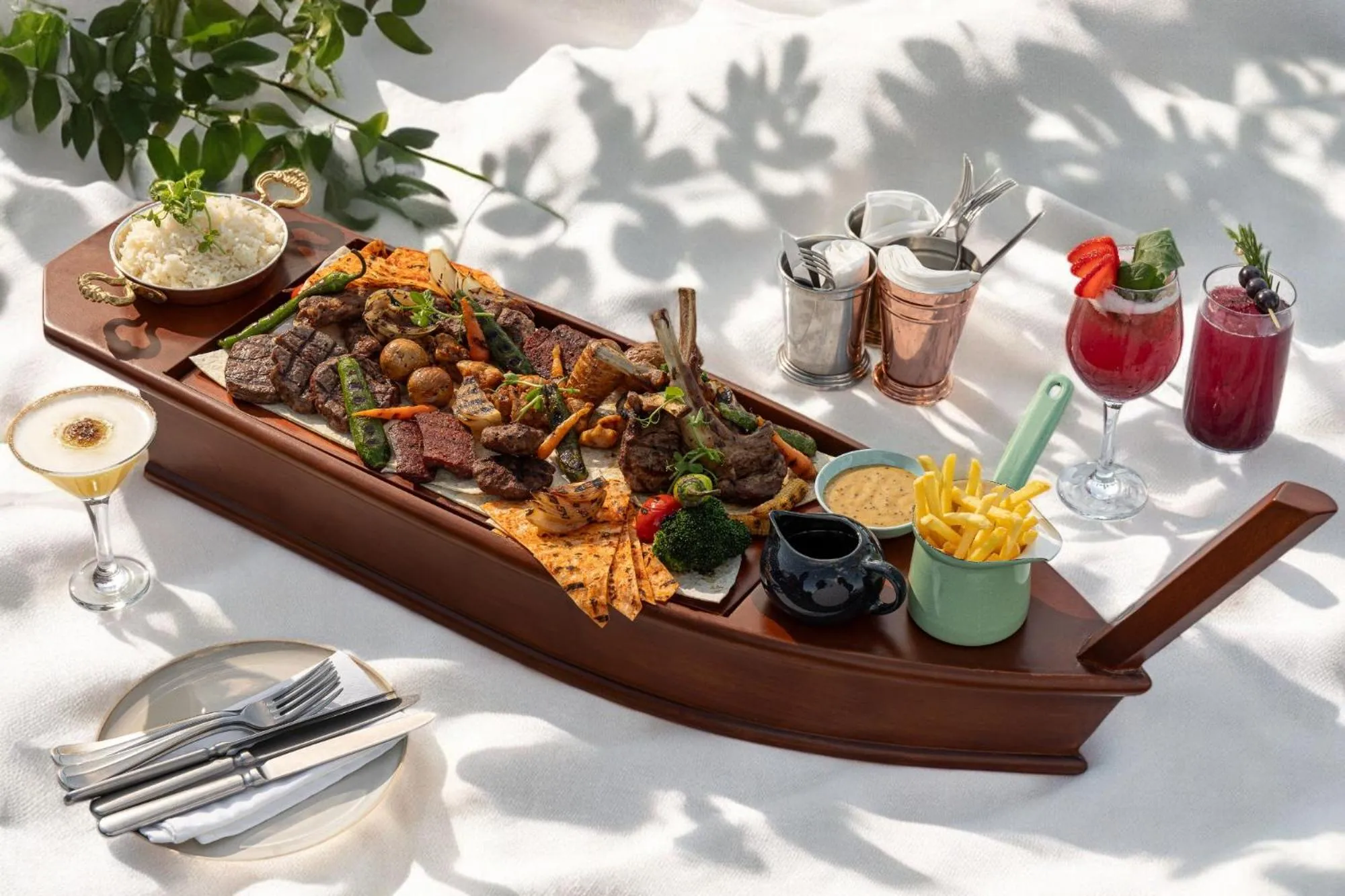 Restaurant/places to eat in Stayso The House Hotel