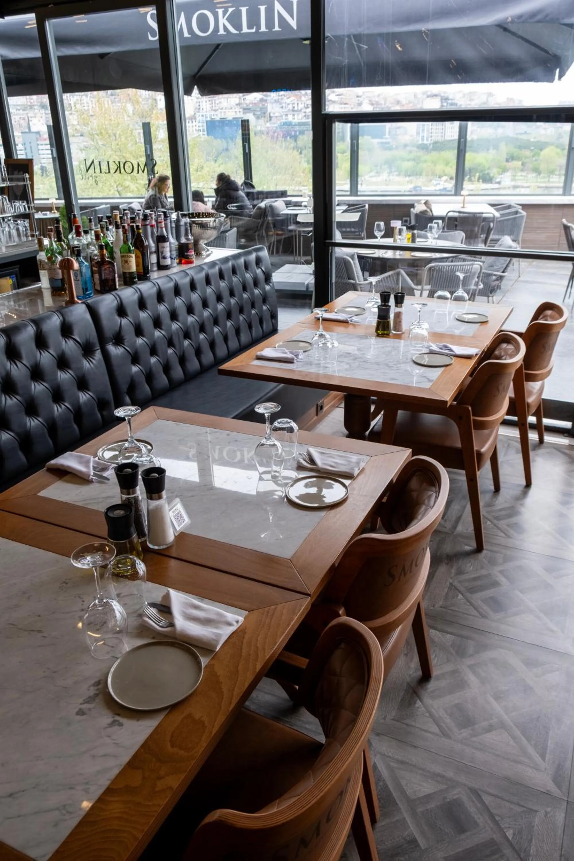 Restaurant/places to eat in Stayso The House Hotel