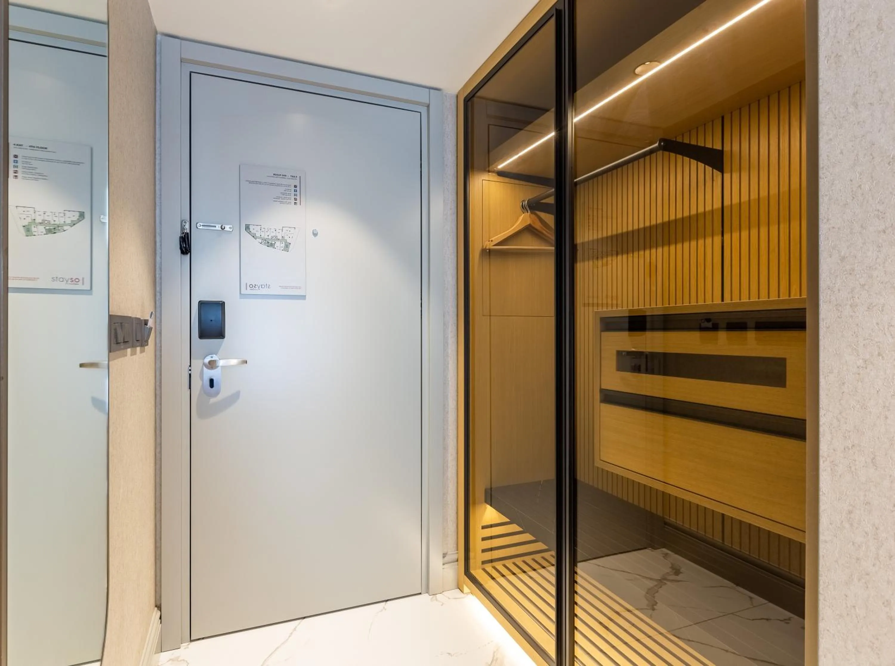 Bedroom in Stayso The House Hotel