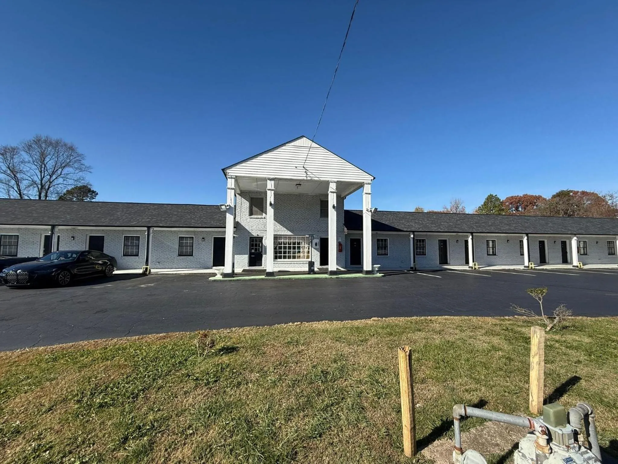 Facade/entrance in OYO Hotel Economy Inn US-29 Danville