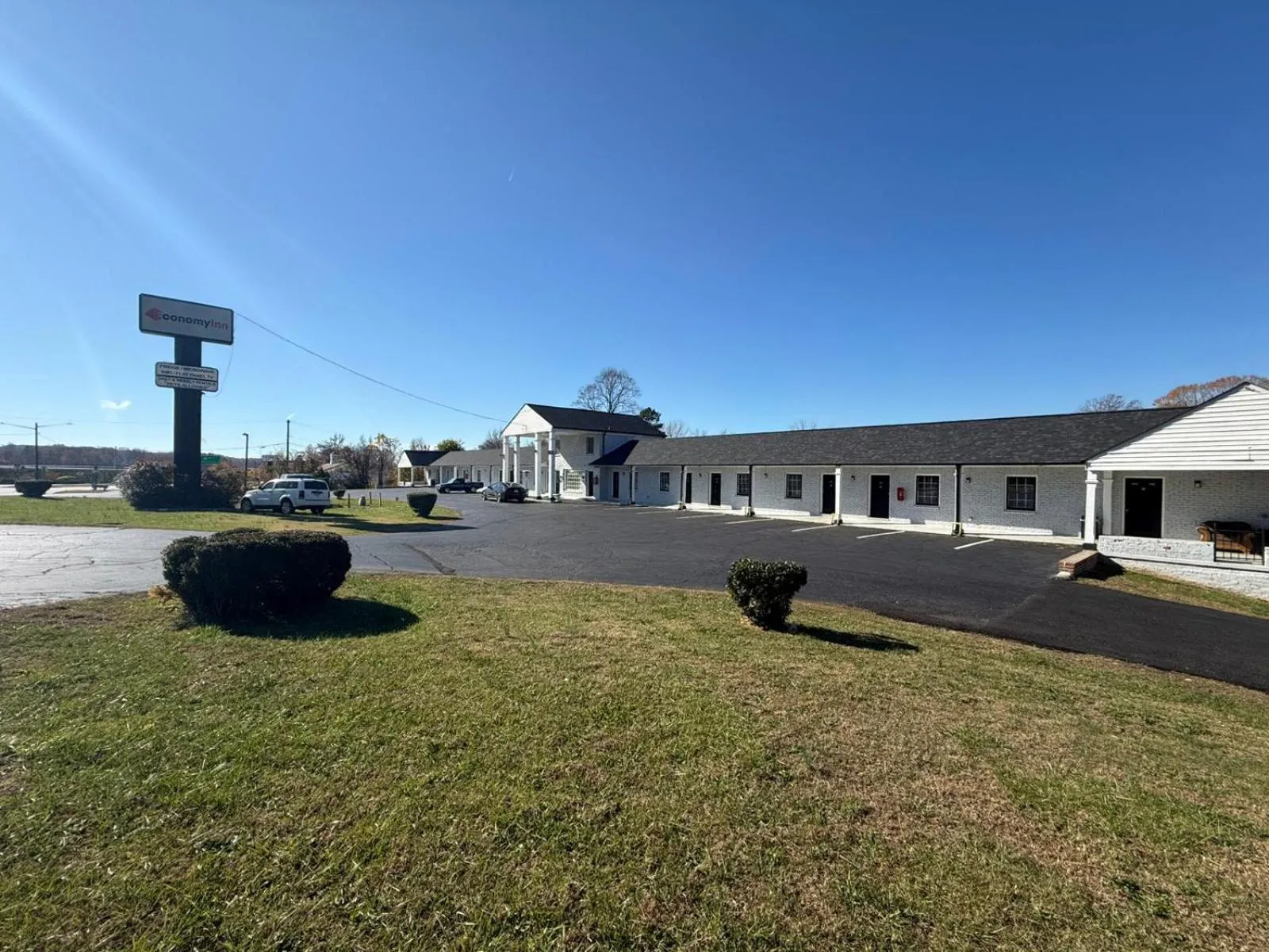 Facade/entrance in OYO Hotel Economy Inn US-29 Danville