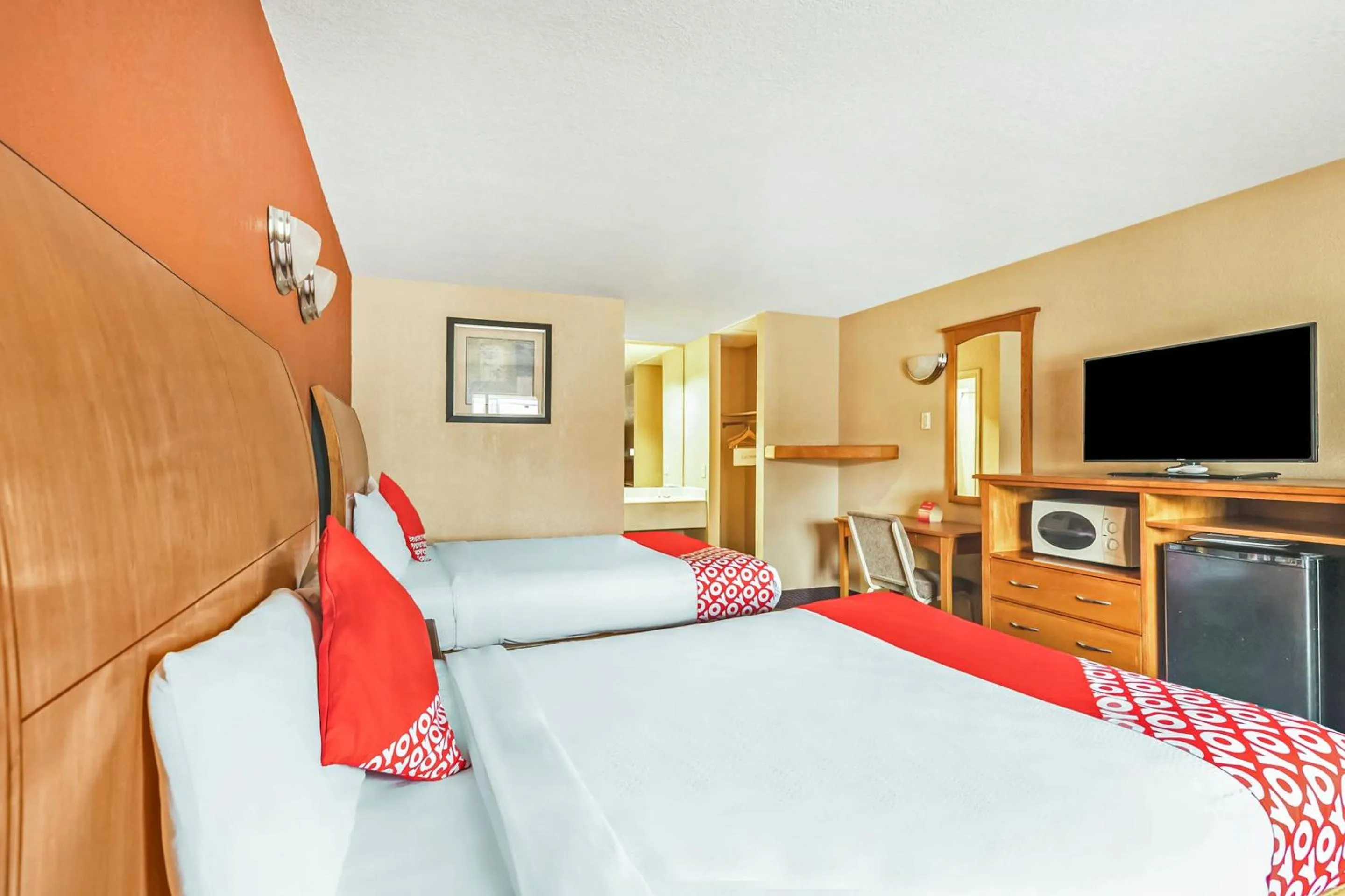 Bedroom in OYO Hotel Jewett TX Southwest, I-45