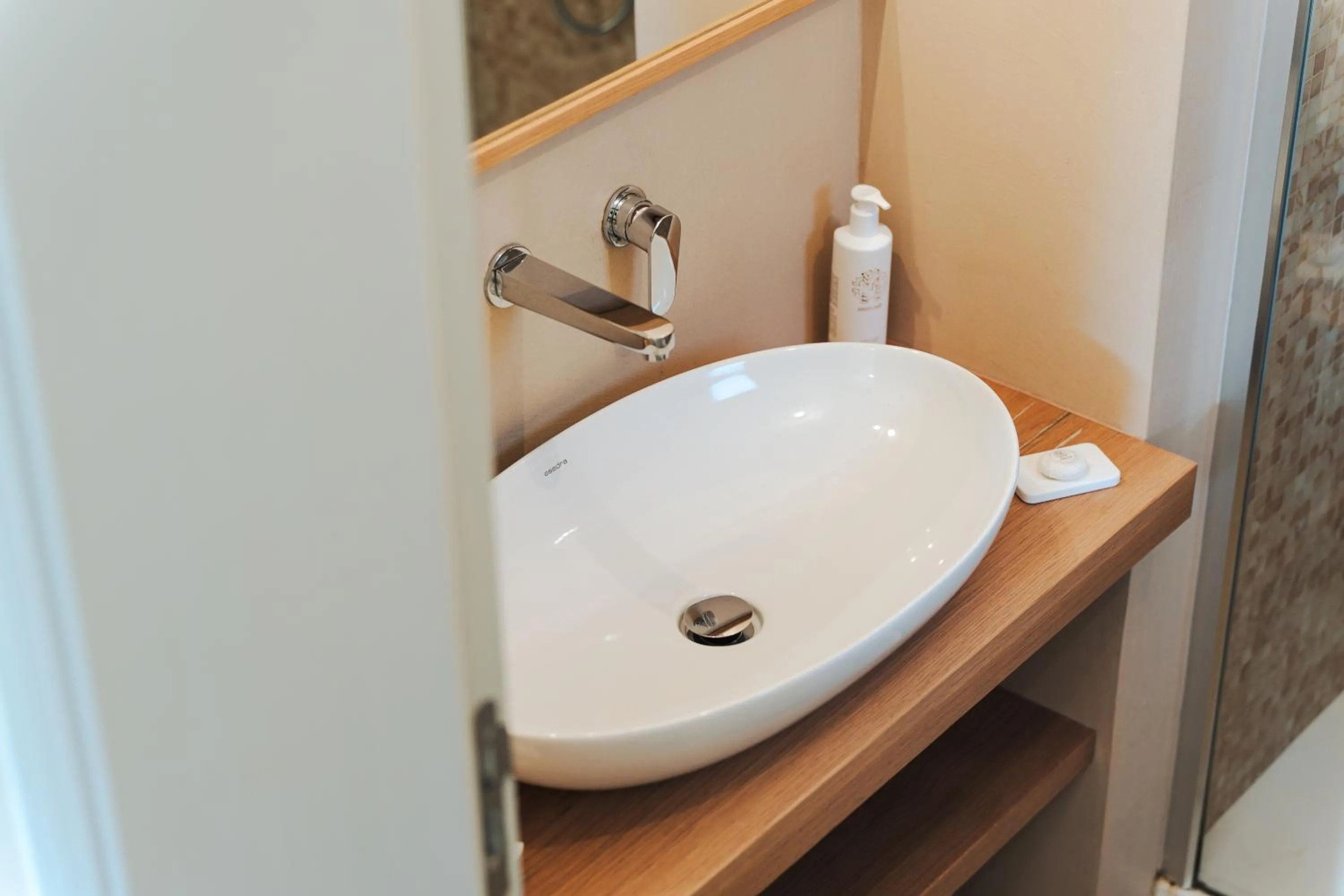 Shower in Borgo Cozzana