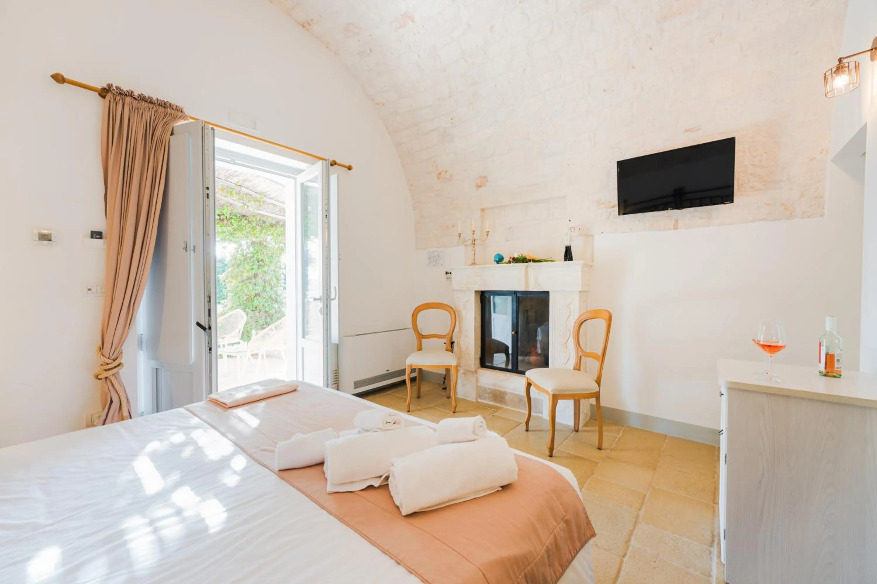 Patio, Bed in Borgo Cozzana