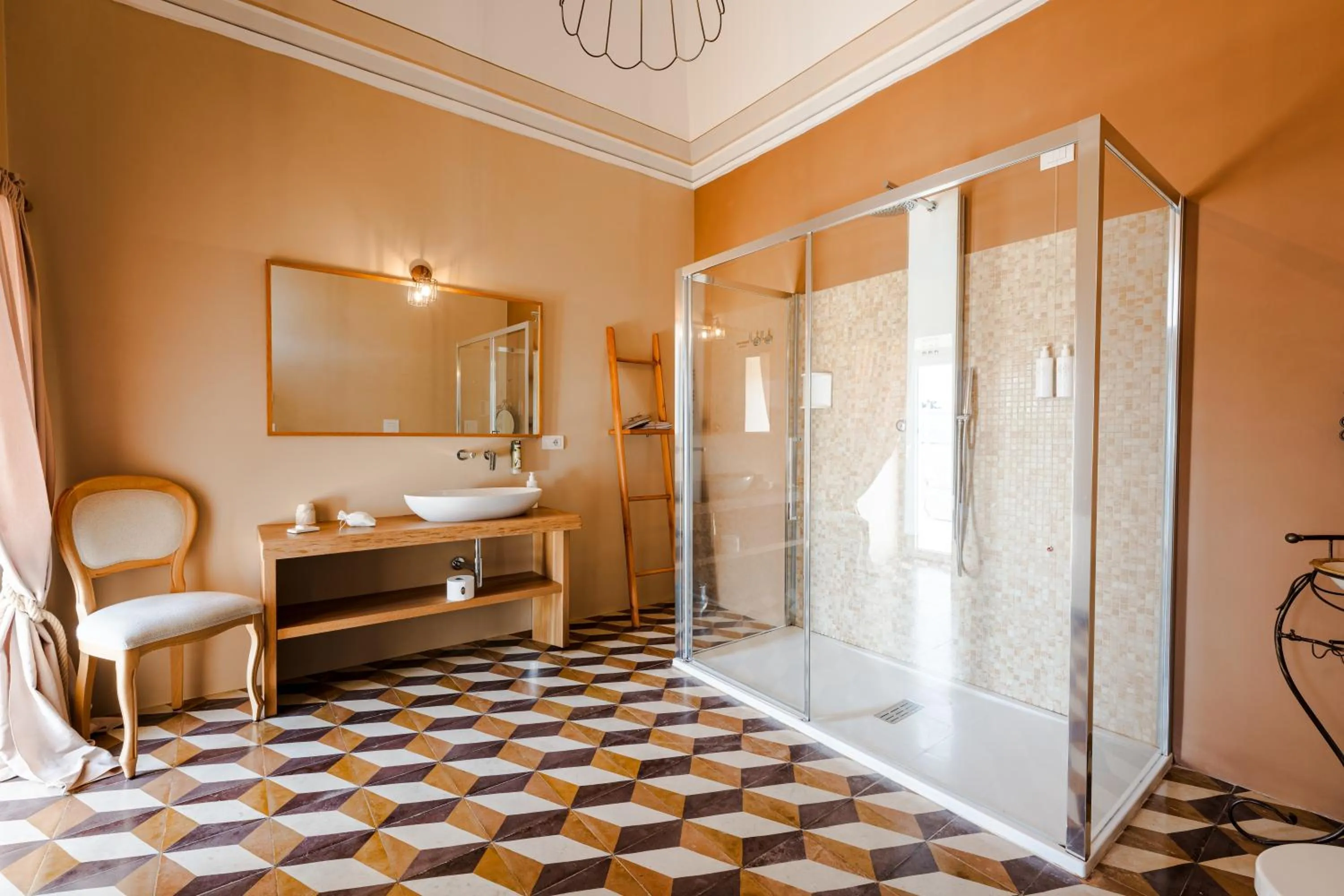 Shower in Borgo Cozzana