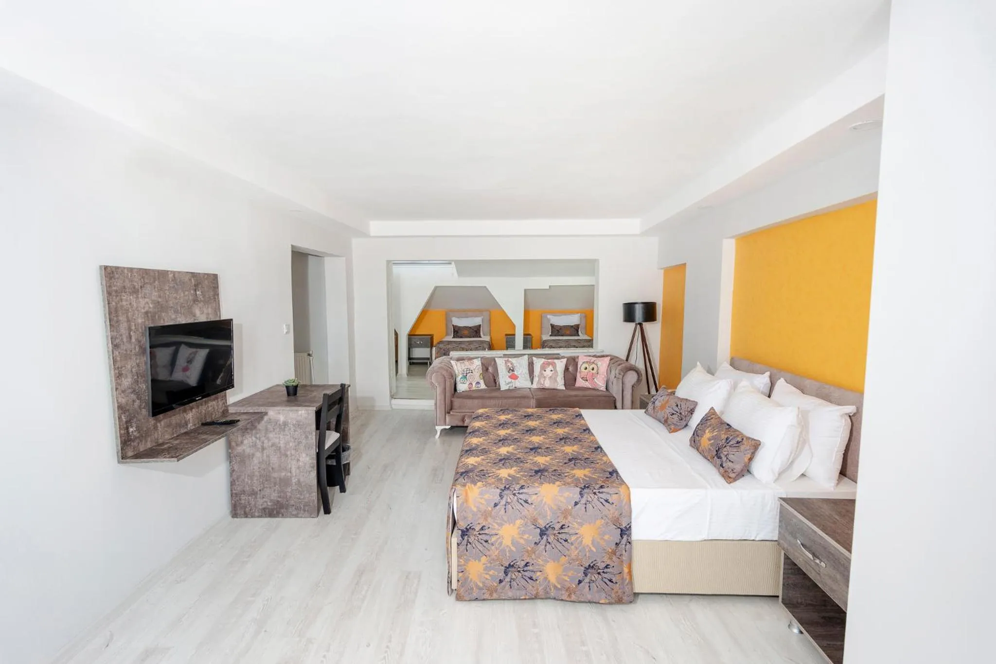 Living room, Bed in The Breeze Hotel