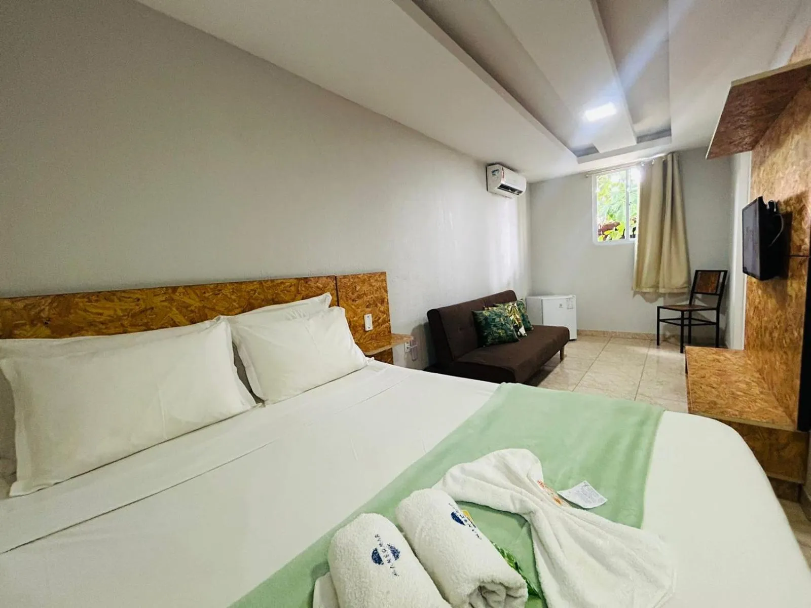 Bedroom, Bed in Mansomar