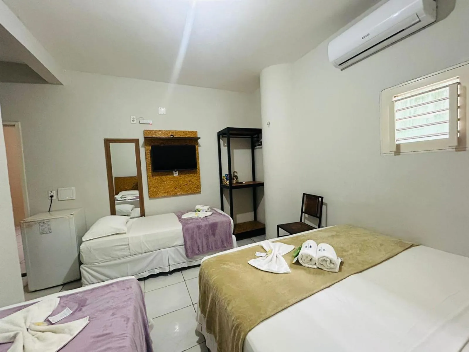 Bedroom, Bed in Mansomar