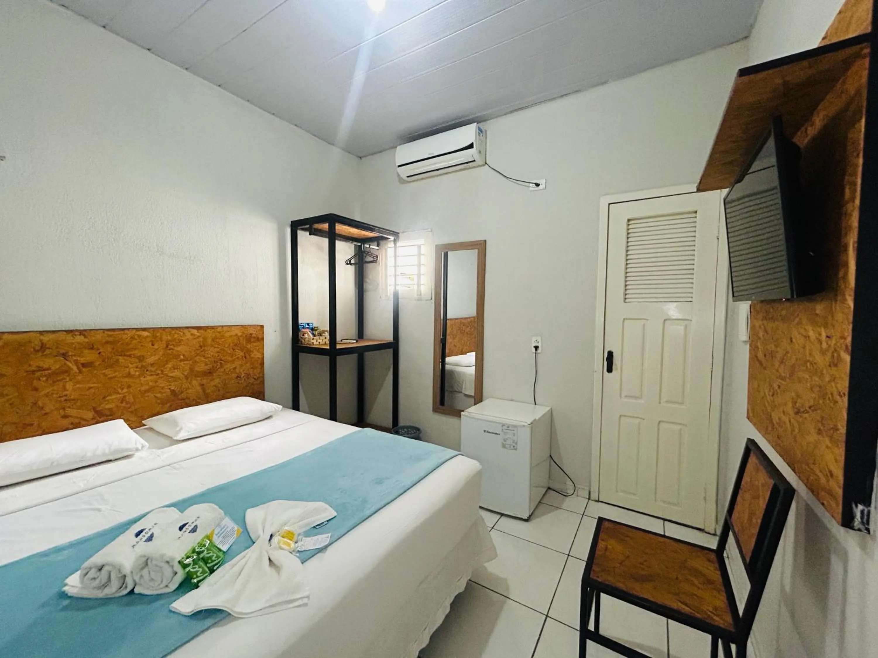 Bedroom, Bed in Mansomar