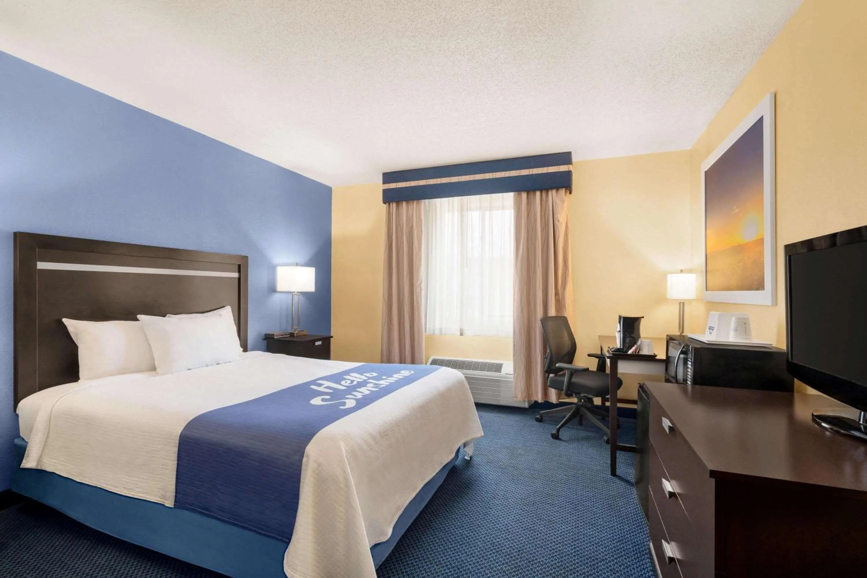 Photo of the whole room in Days Inn by Wyndham Auburn/Finger Lakes Region