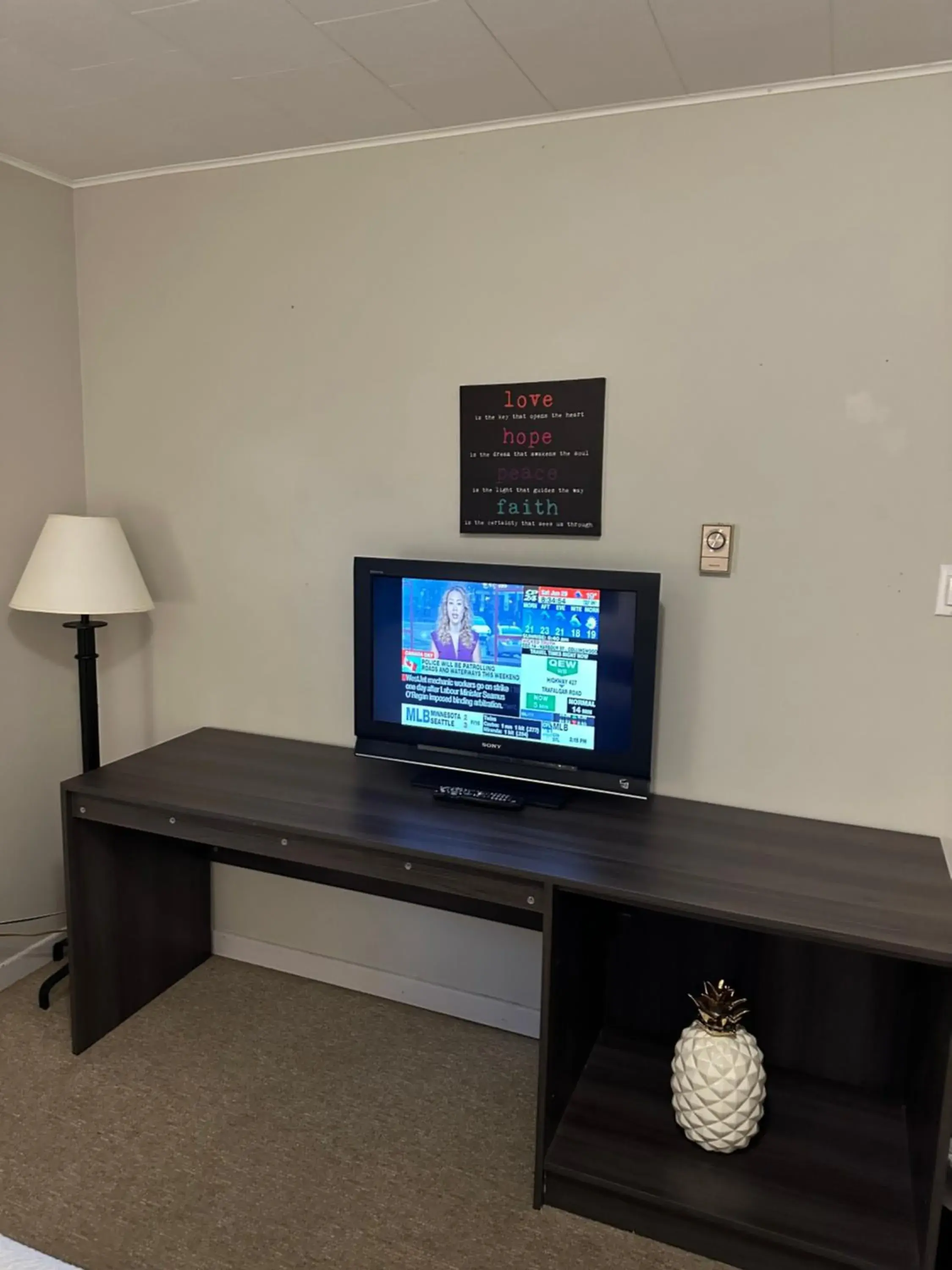 Three-Bedroom Suite in Lakeview Motel & Cottage Three-Bedroom Suite in Lakeview Motel & Cottage