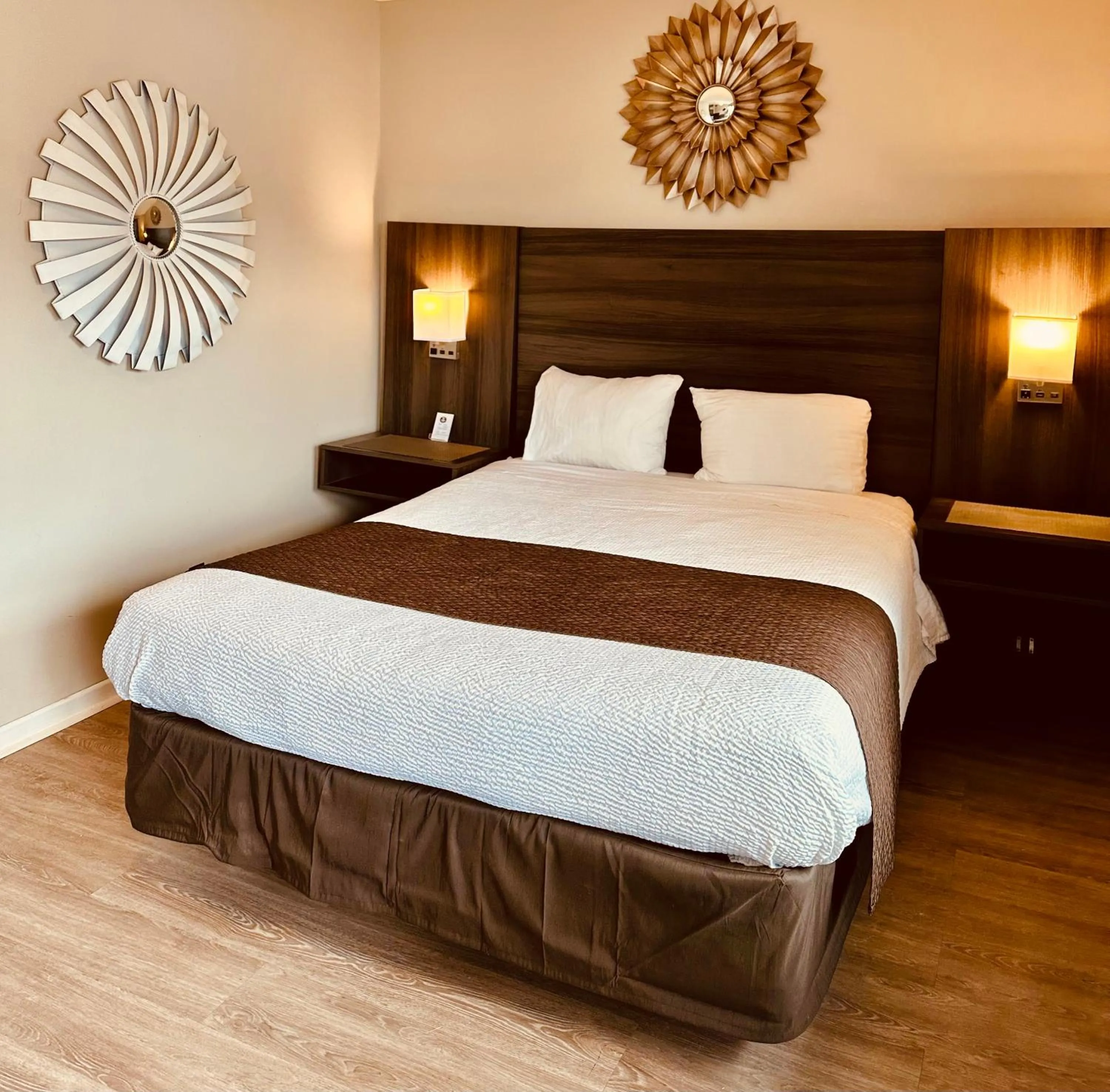 Bed in Lakeview Motel & Cottage