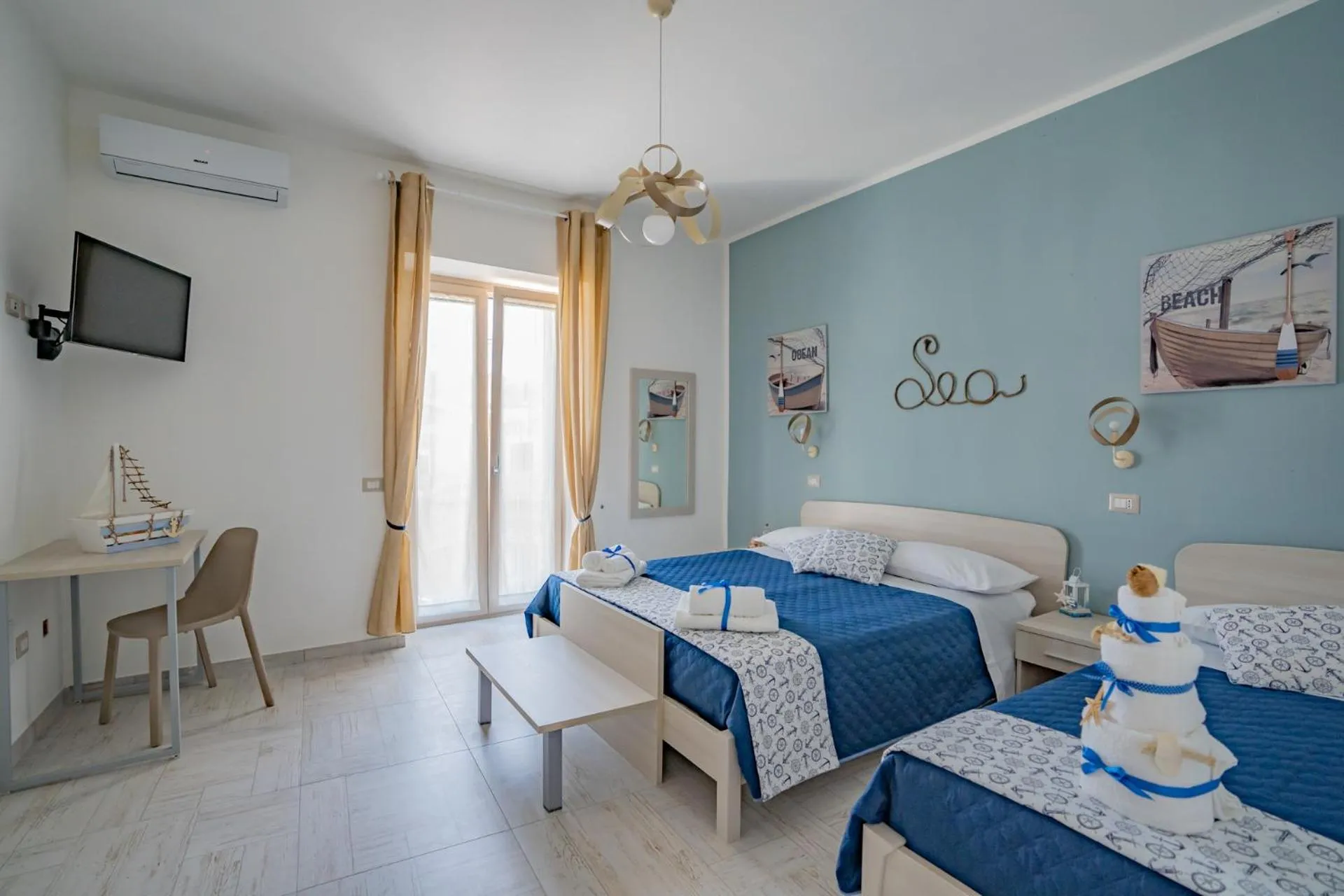 Photo of the whole room in Bebcatia