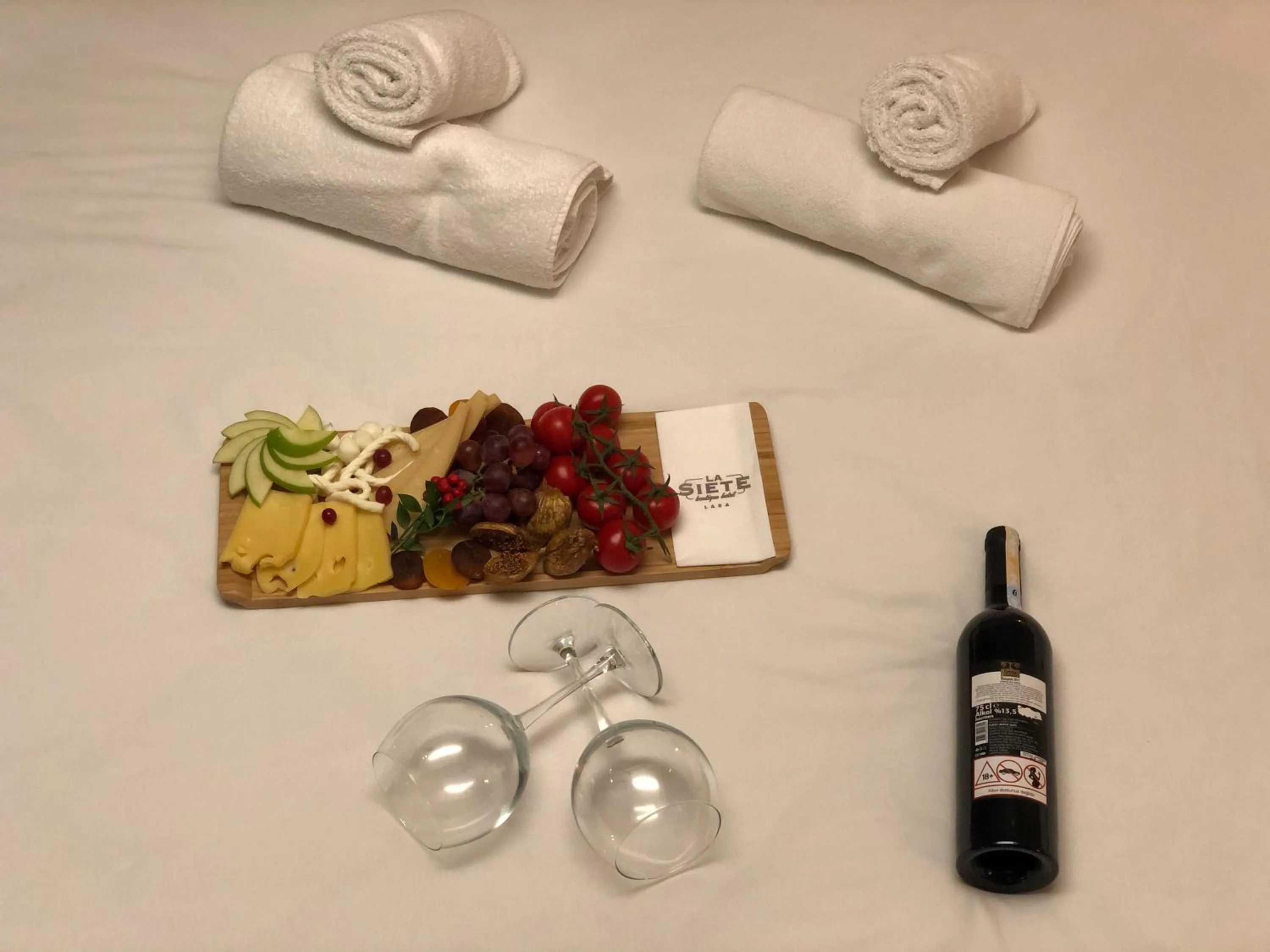 Food and drinks in Siete Hotel