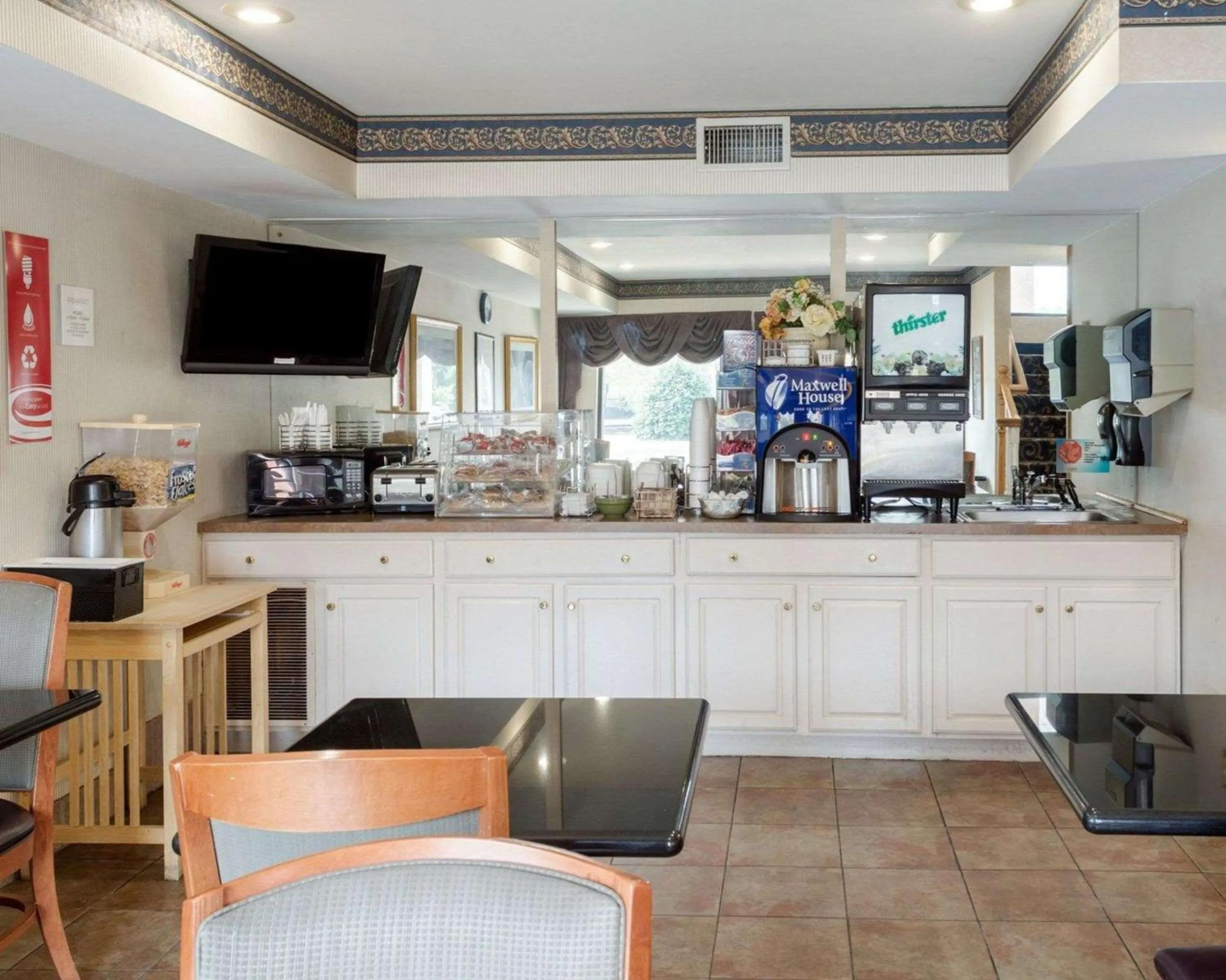 Restaurant/places to eat in Econo Lodge Hopewell Near Fort Lee I-295