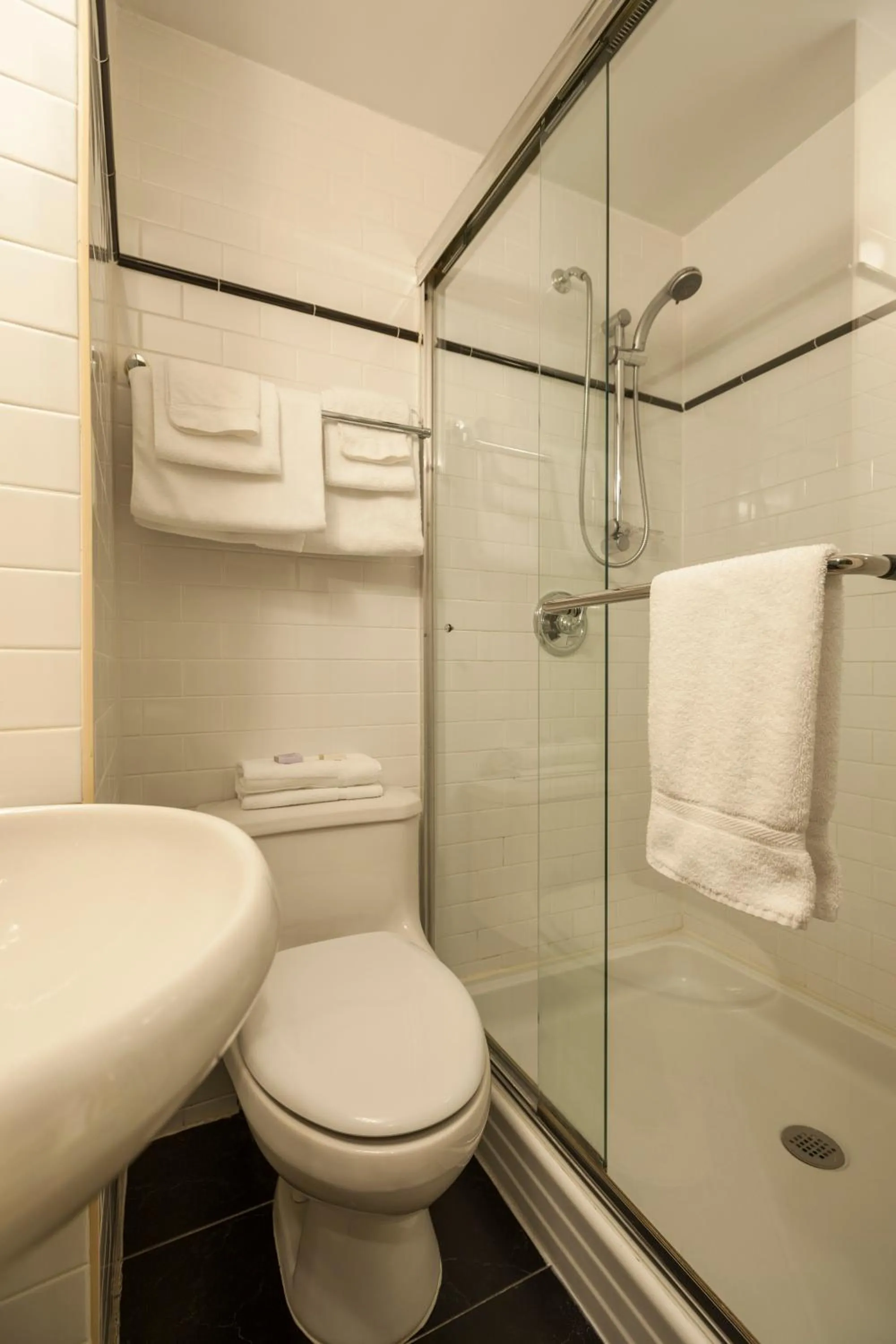 Bathroom in Hotel Chateau de l'Argoat