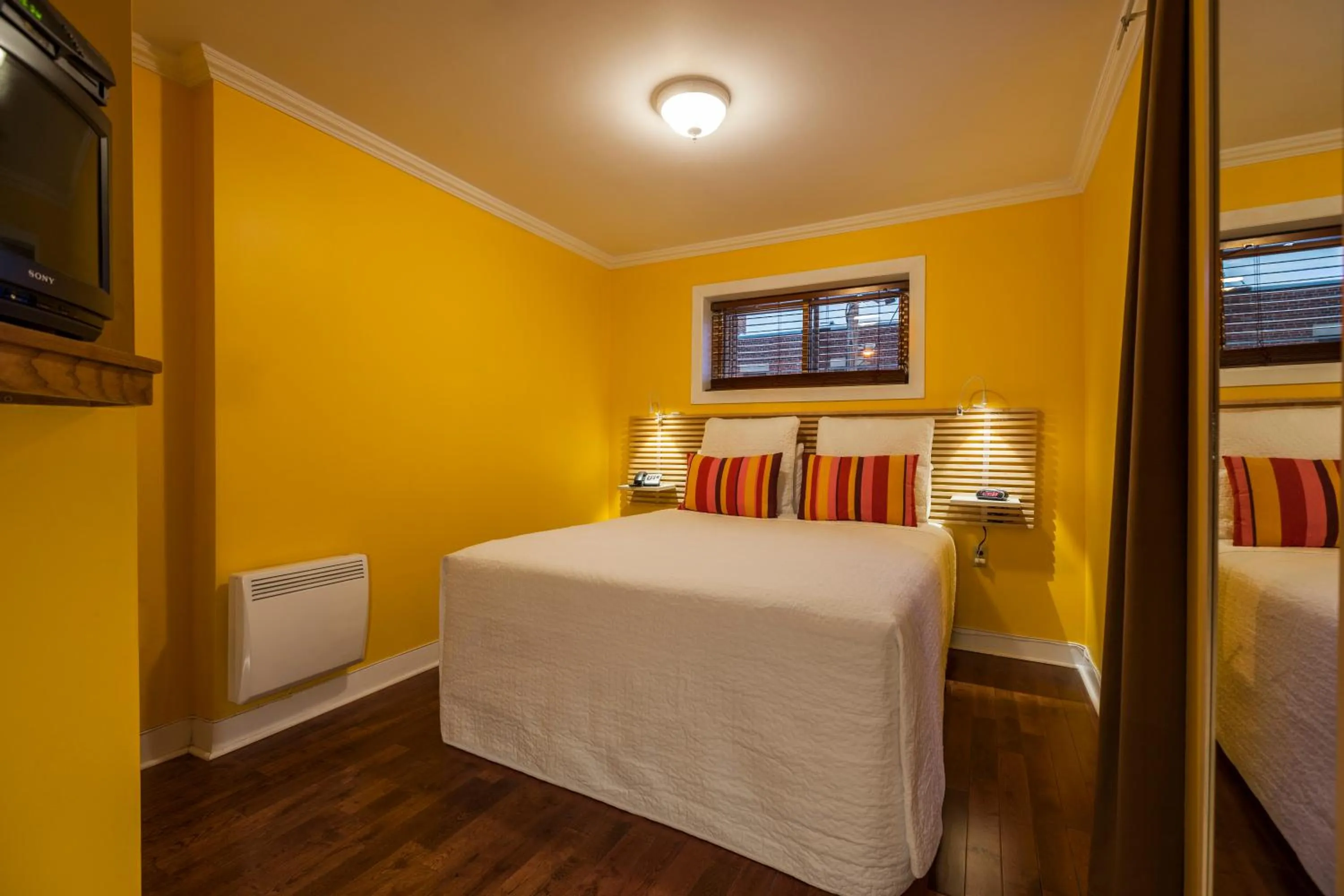 Bed in Hotel Chateau de l'Argoat