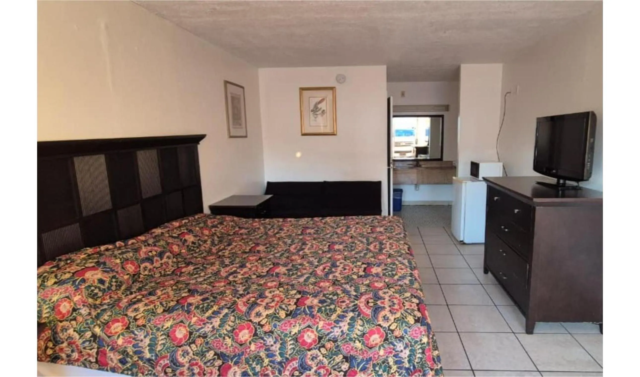 Bedroom, Bed in Central Motel Kissimmee Near Disney World