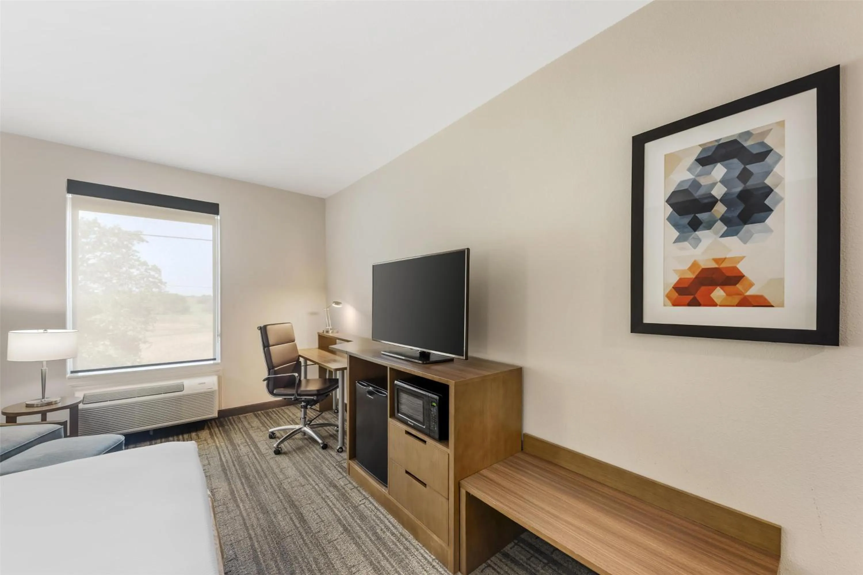 Bedroom, Bed in Best Western Green Oak Inn & Suites