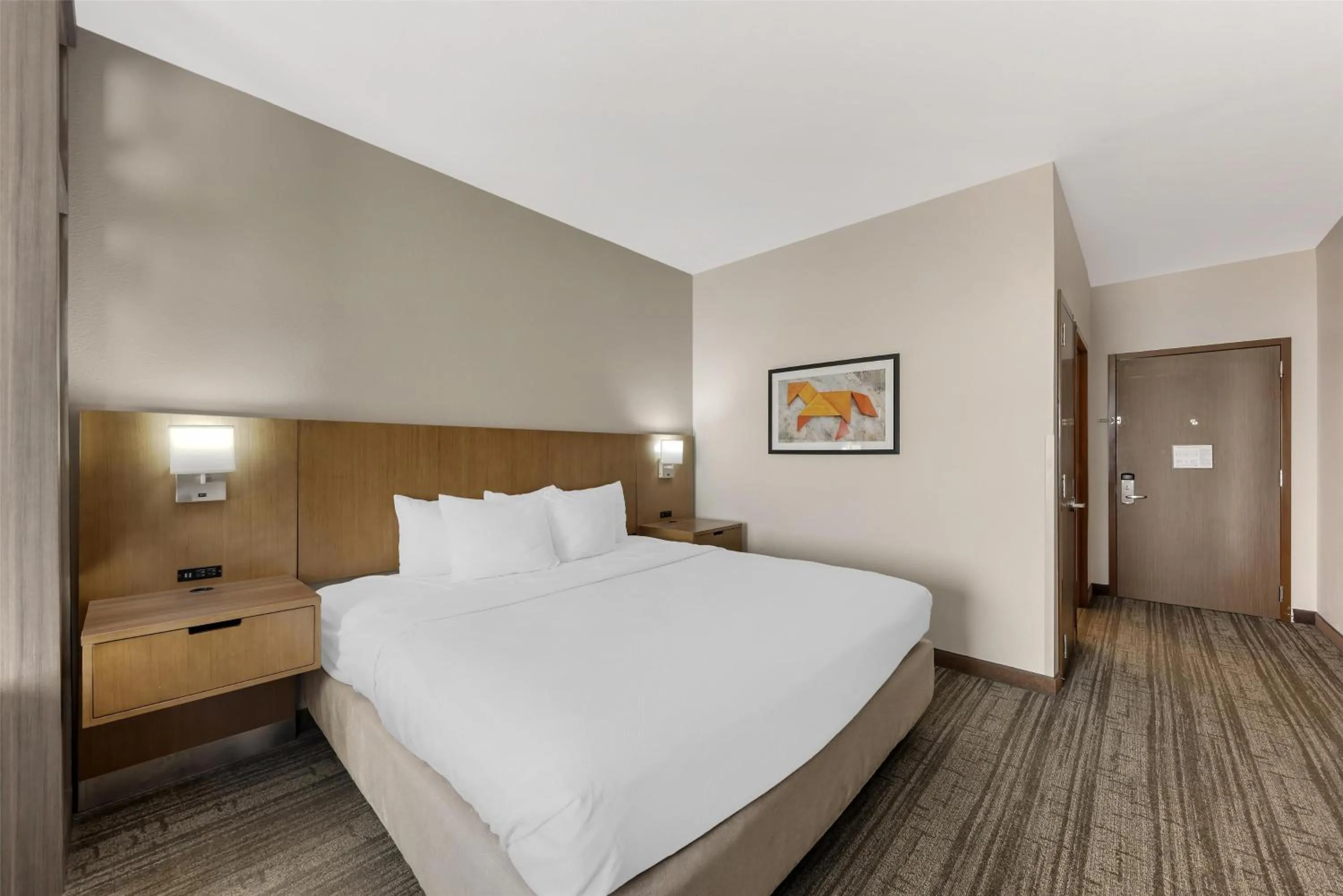 Bedroom, Bed in Best Western Green Oak Inn & Suites