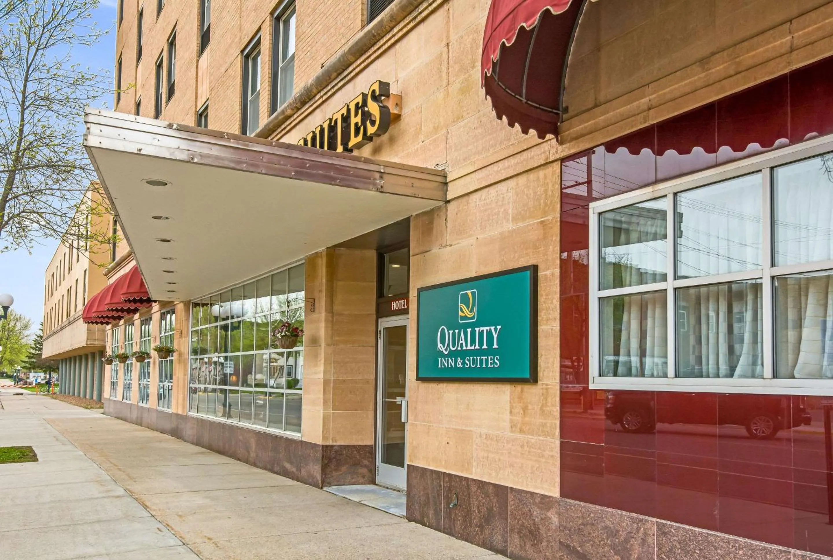 Property building in Quality Inn & Suites