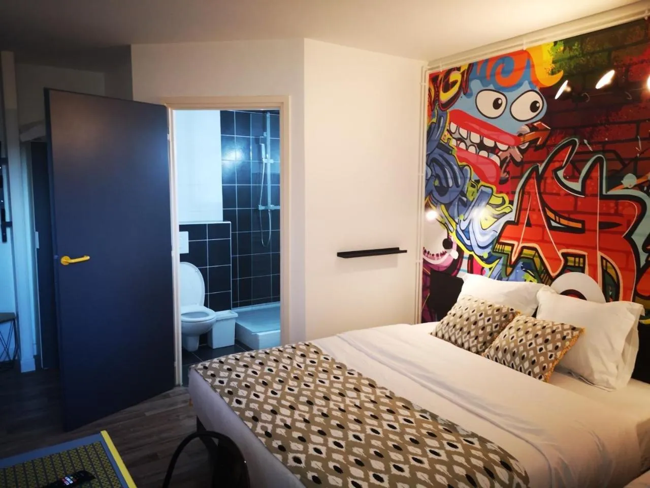 Bed in Hôtel Brasserie L'ESCALE, secteur Gare de Bergerac