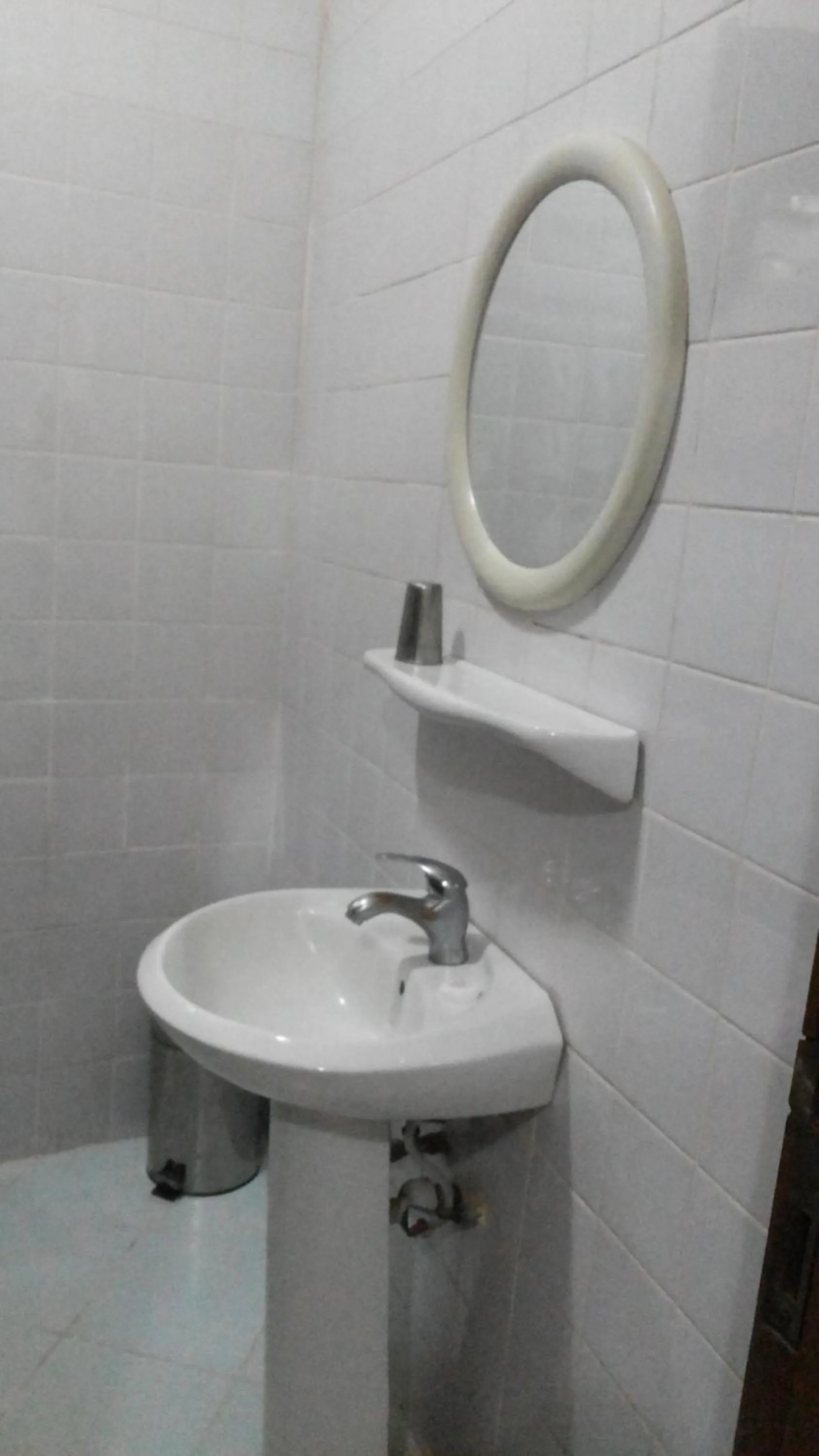 Bathroom in White Castle Hotel Arua