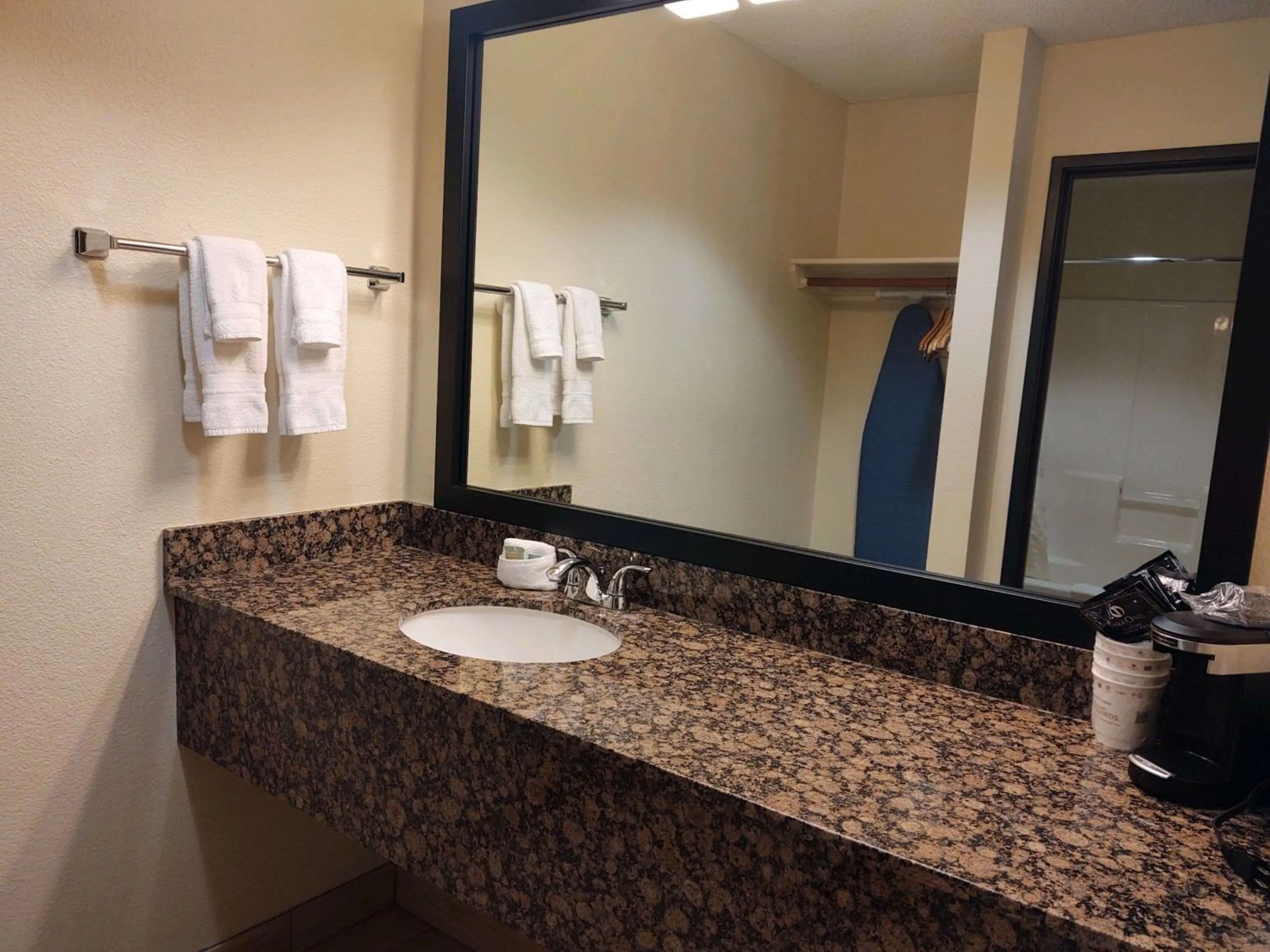 Bathroom in Best Western Paint Pony Lodge