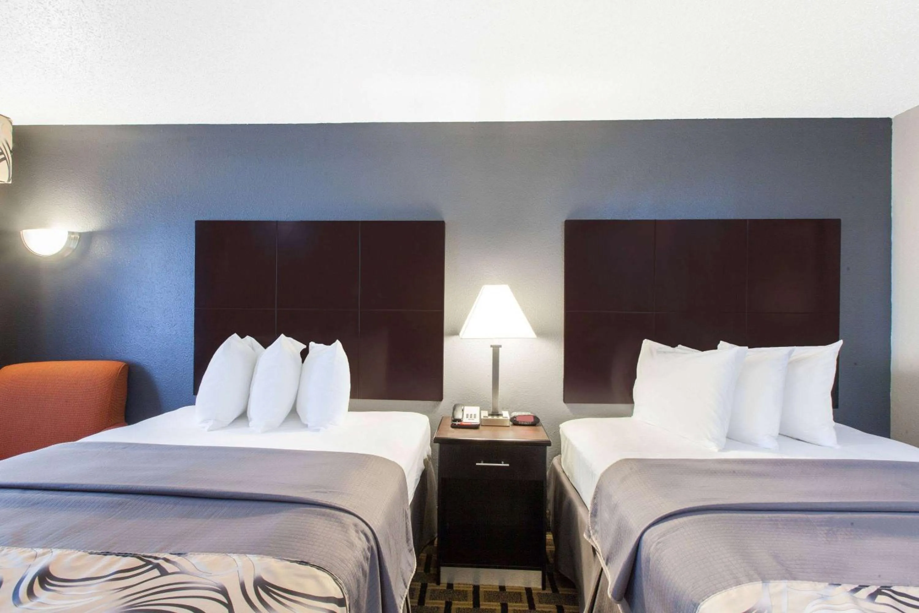 Photo of the whole room in Days Inn by Wyndham Ennis