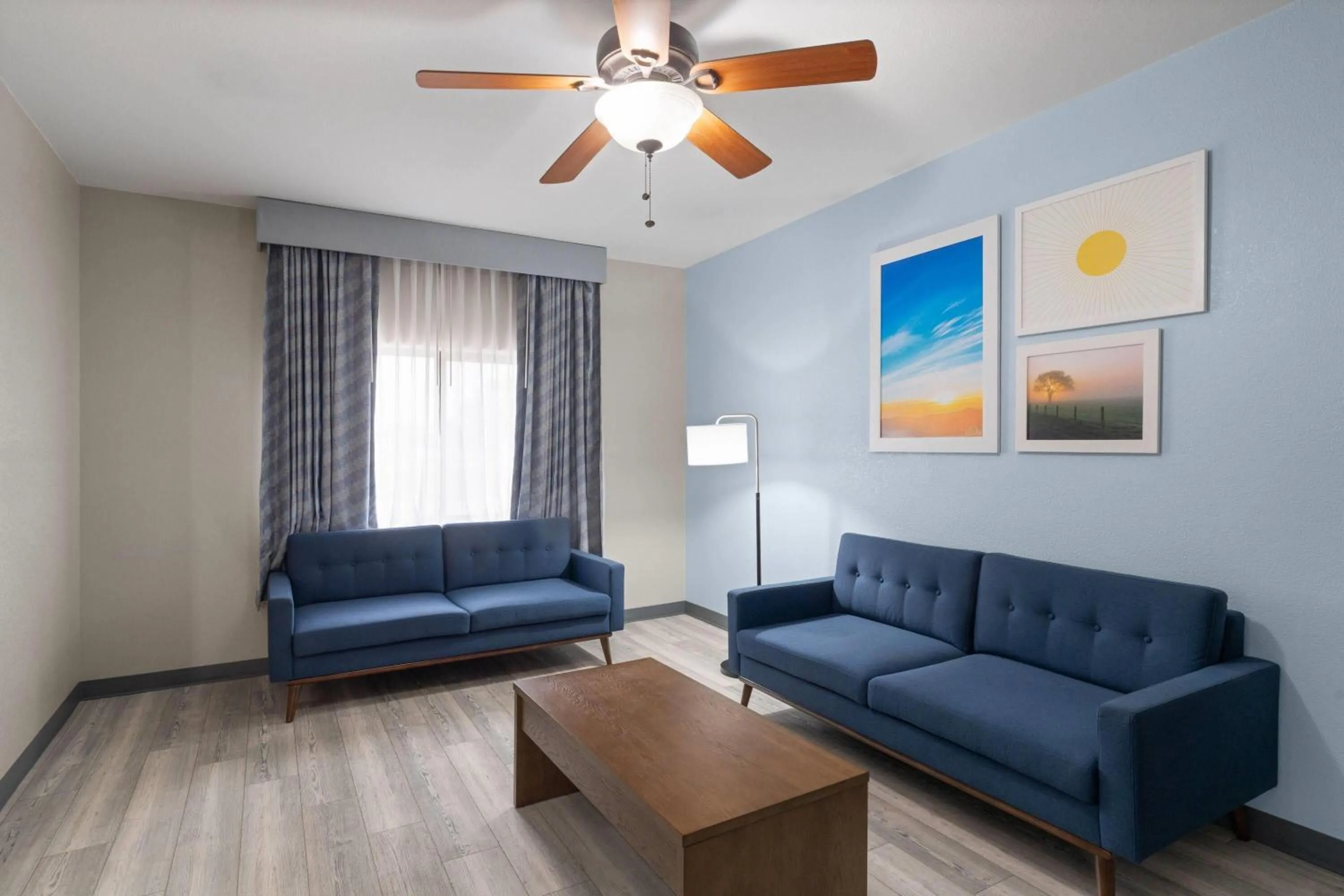 Lobby or reception in Days Inn by Wyndham Coffeyville, Kansas