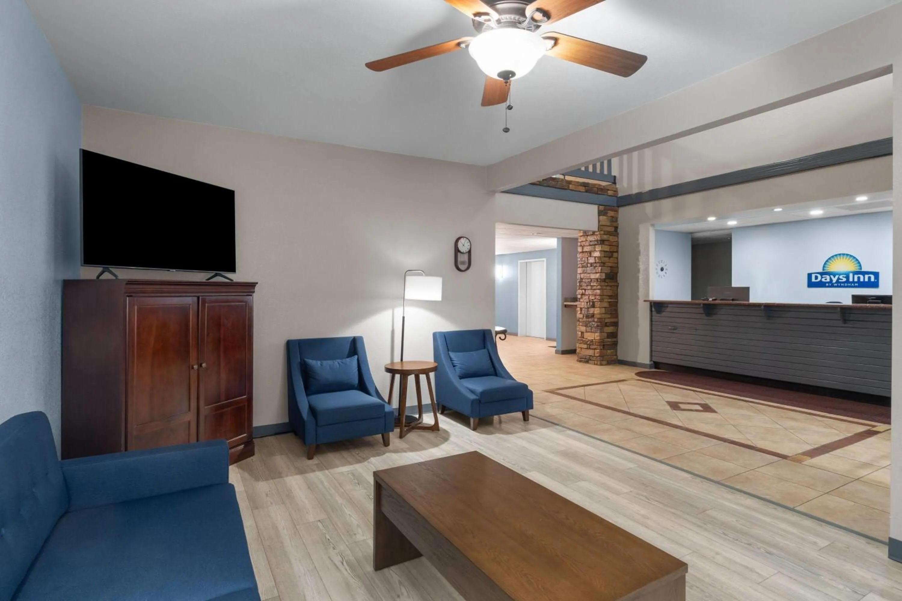 Lobby or reception in Days Inn by Wyndham Coffeyville, Kansas