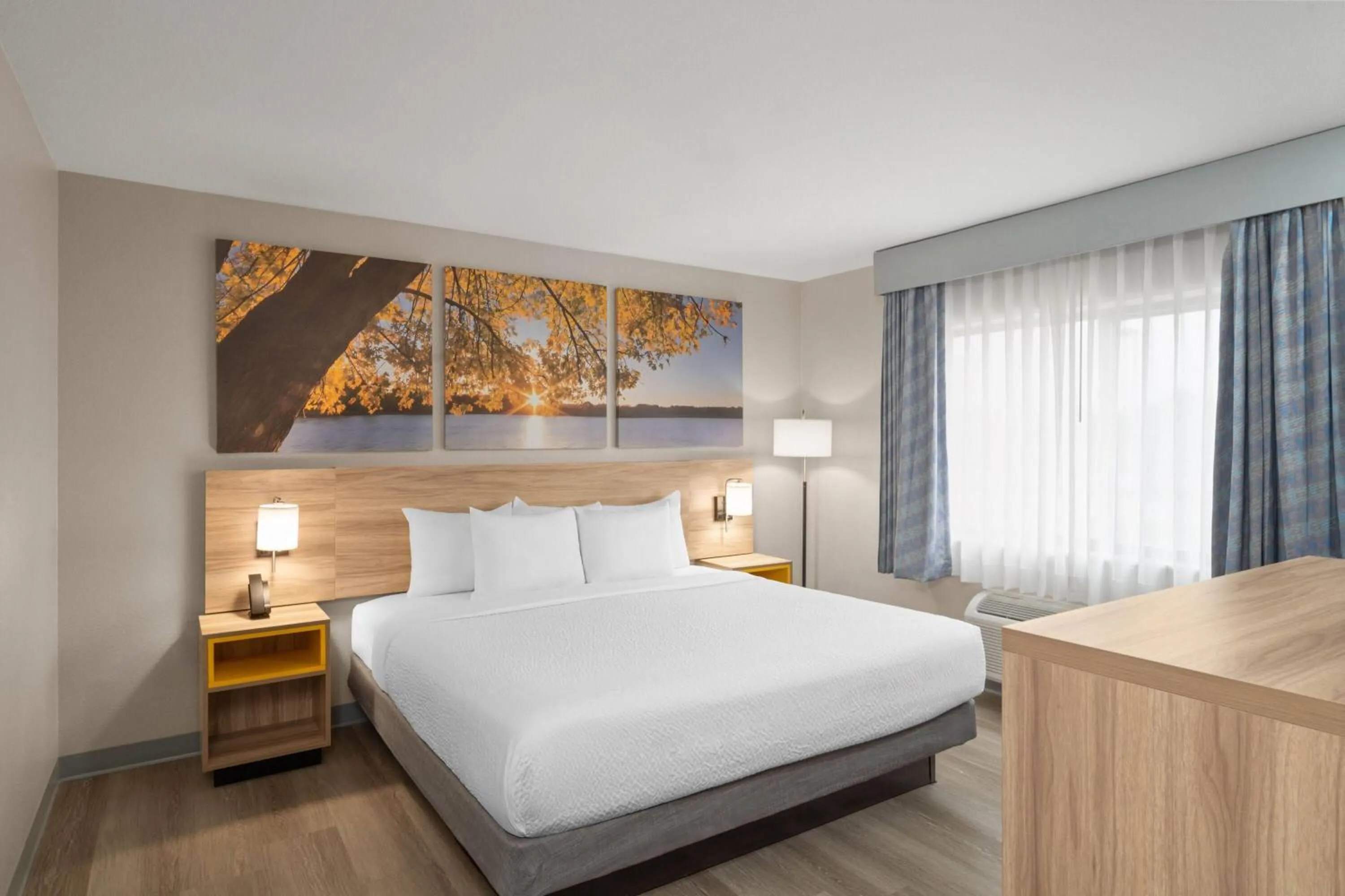 Photo of the whole room, Bed in Days Inn by Wyndham Coffeyville, Kansas