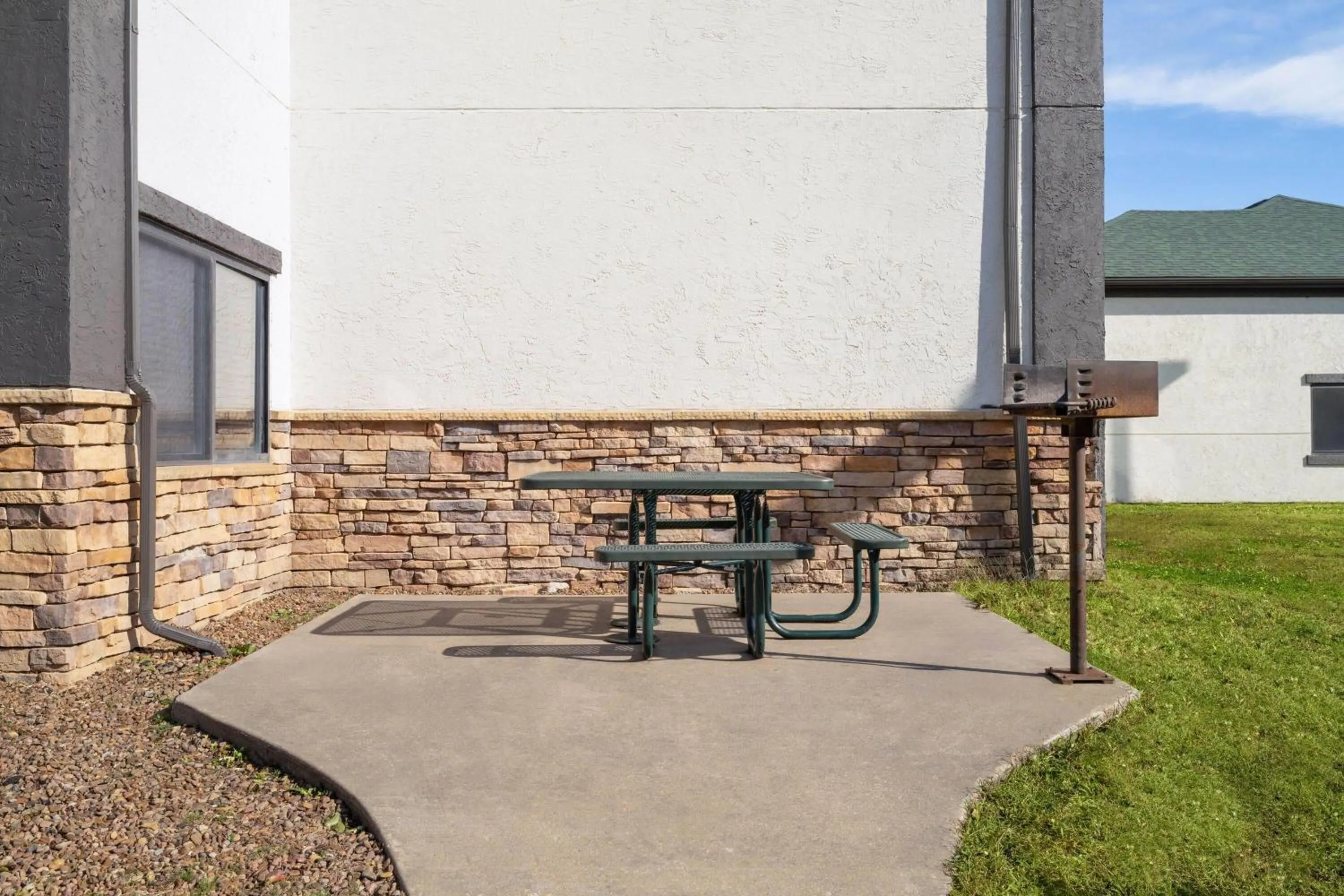 BBQ facilities in Days Inn by Wyndham Coffeyville, Kansas