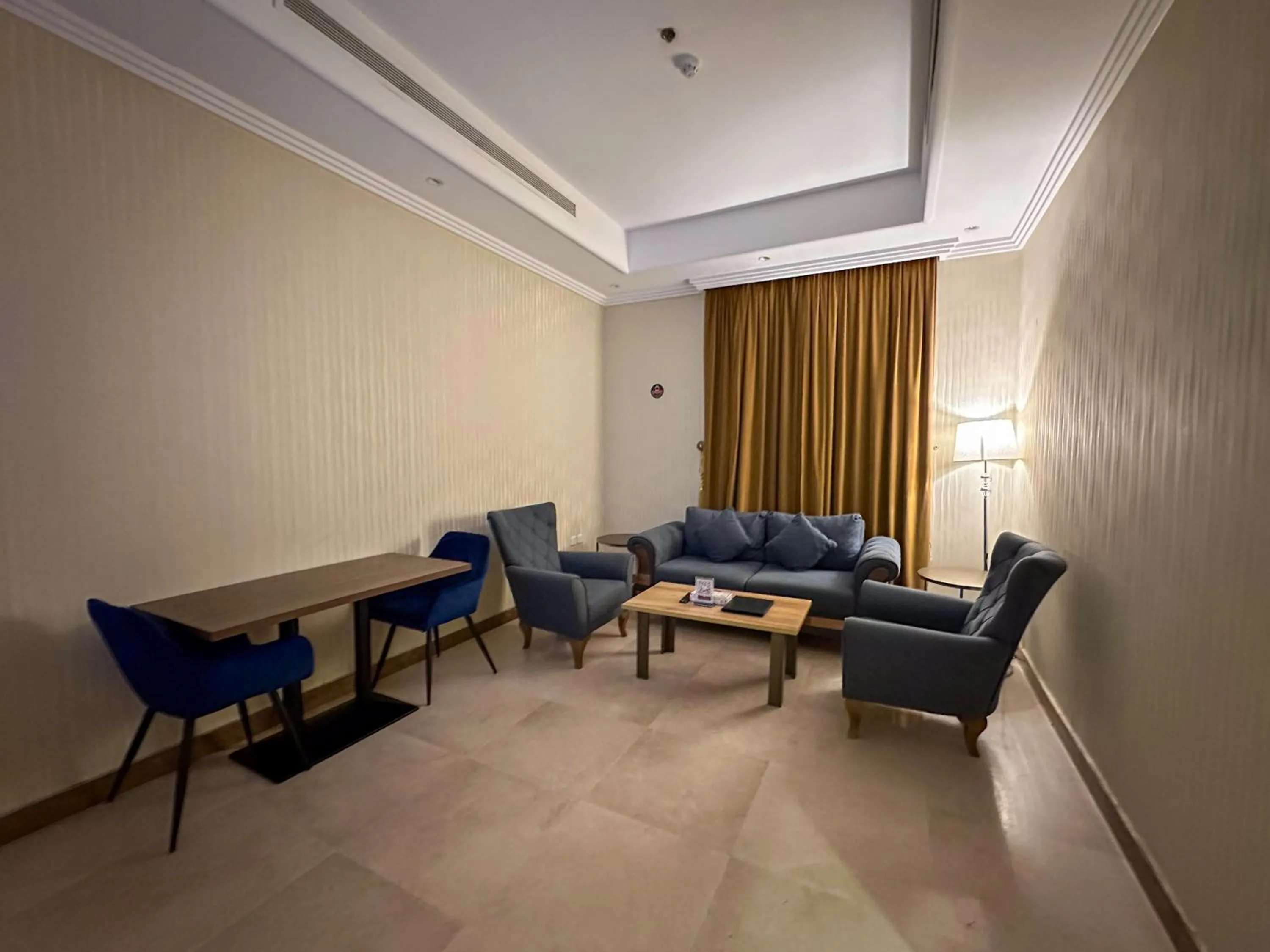 Living room in لافنت بارك للشقق المخدومة - إقتصادي