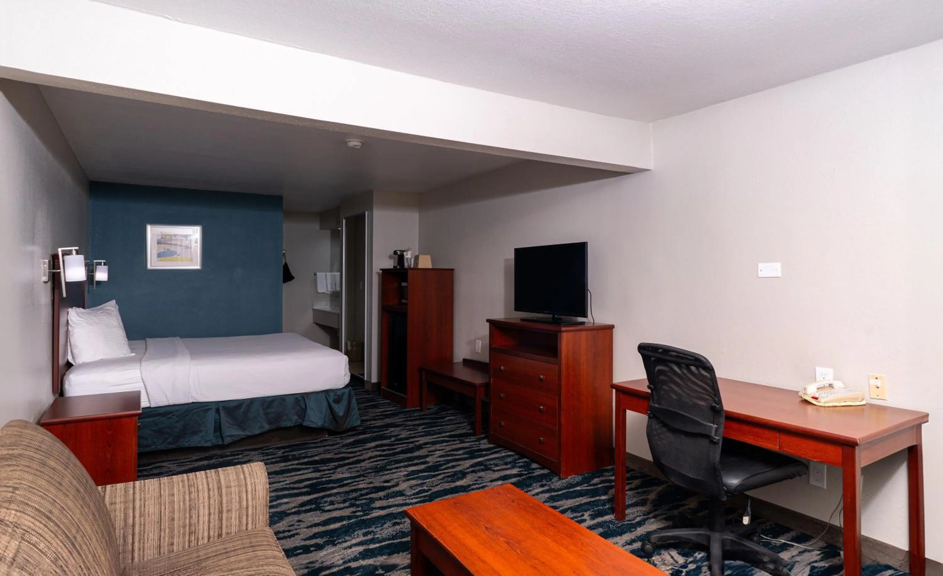 Bed in Best Western Paradise Inn