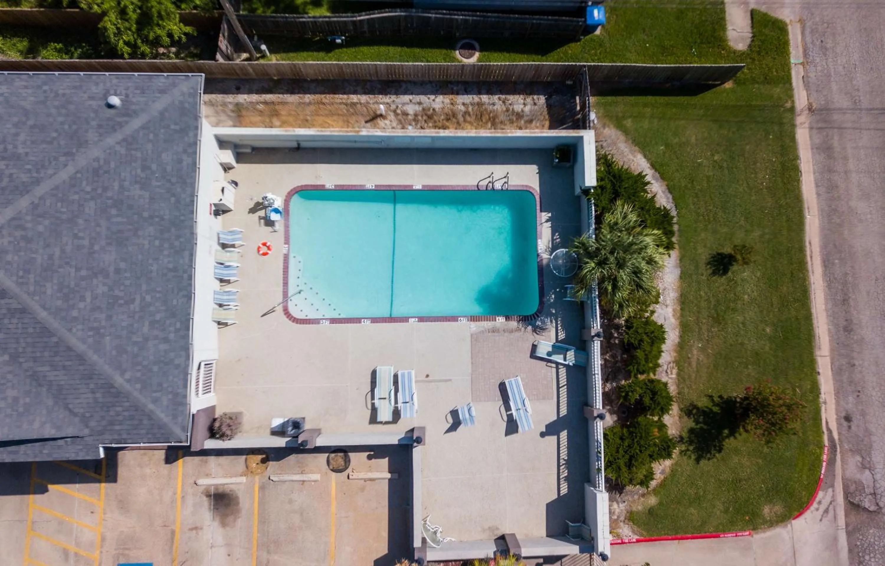 Pool view in Best Western Paradise Inn