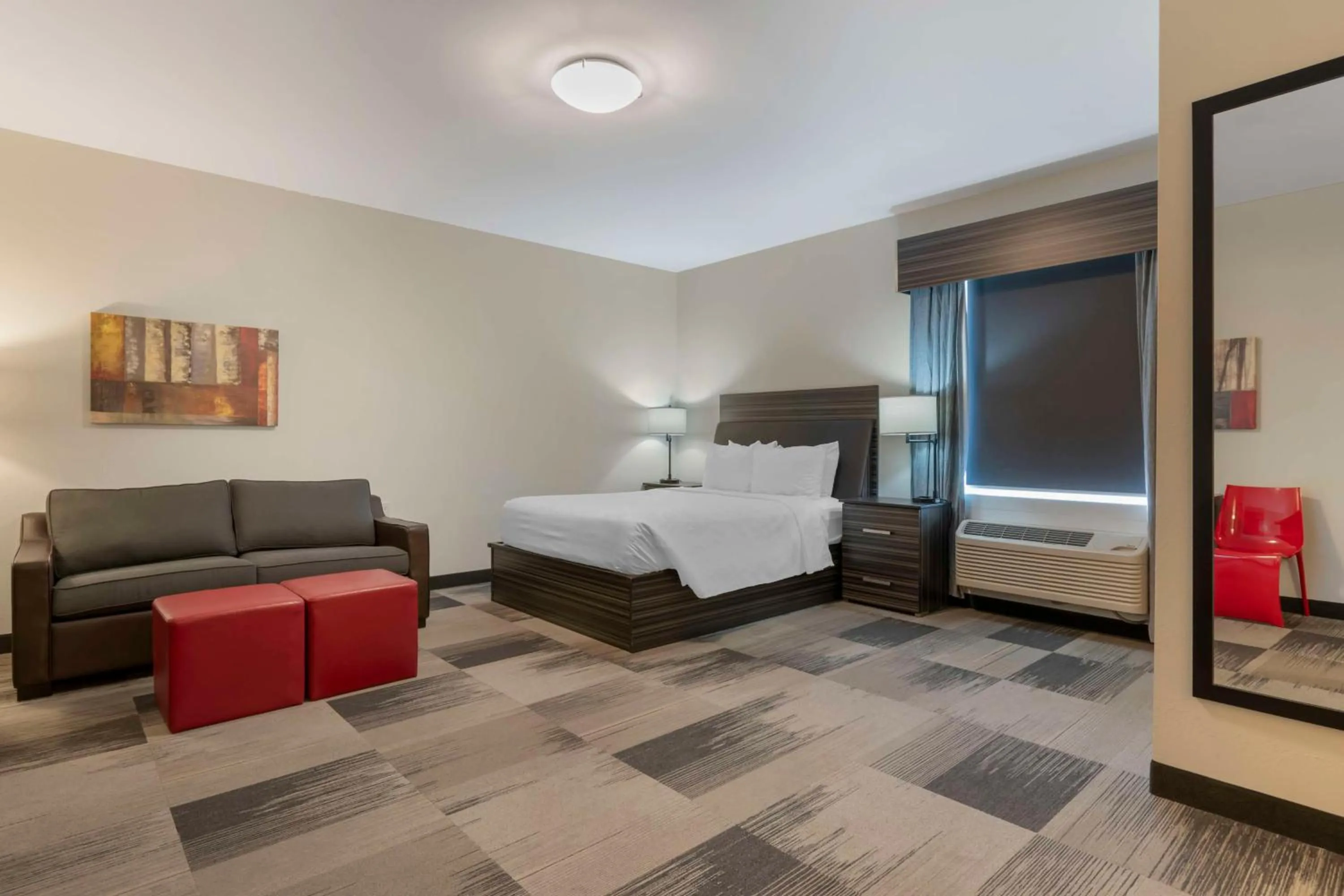 Bedroom, Bed in Best Western Plus Airport Inn & Suites