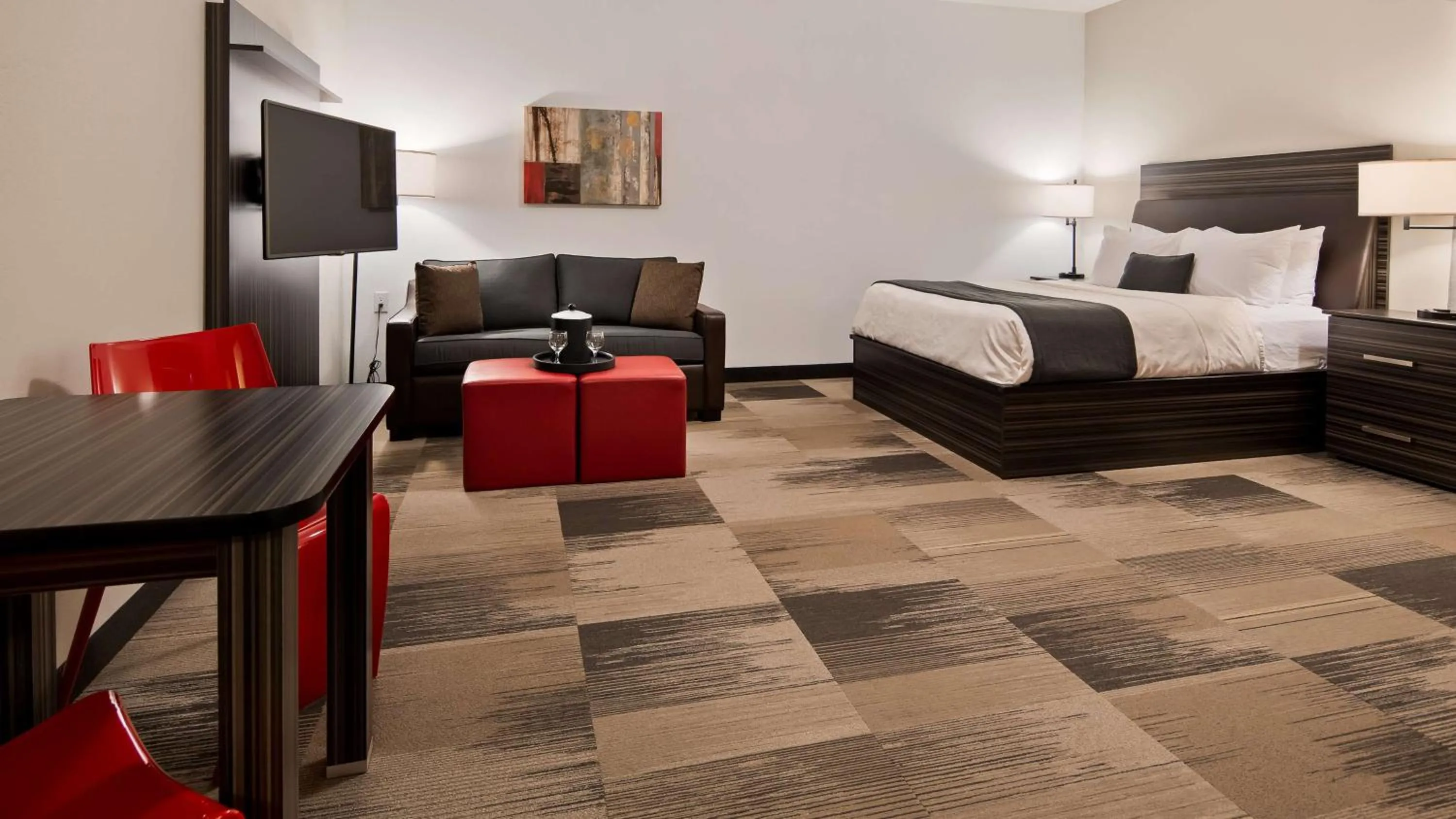 Bedroom, Bed in Best Western Plus Airport Inn & Suites