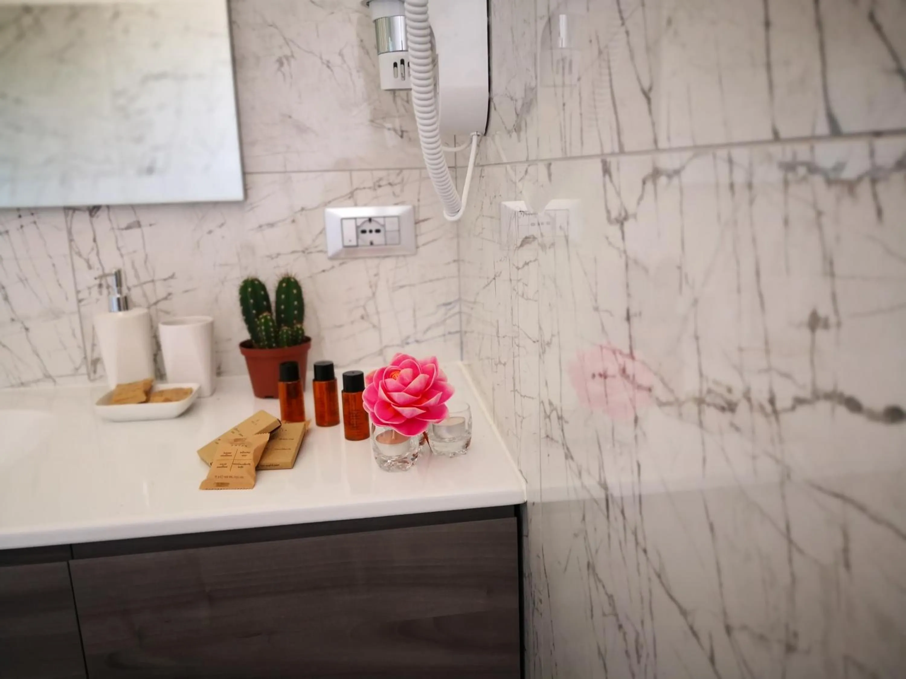 Shower in B&B Esmeralda