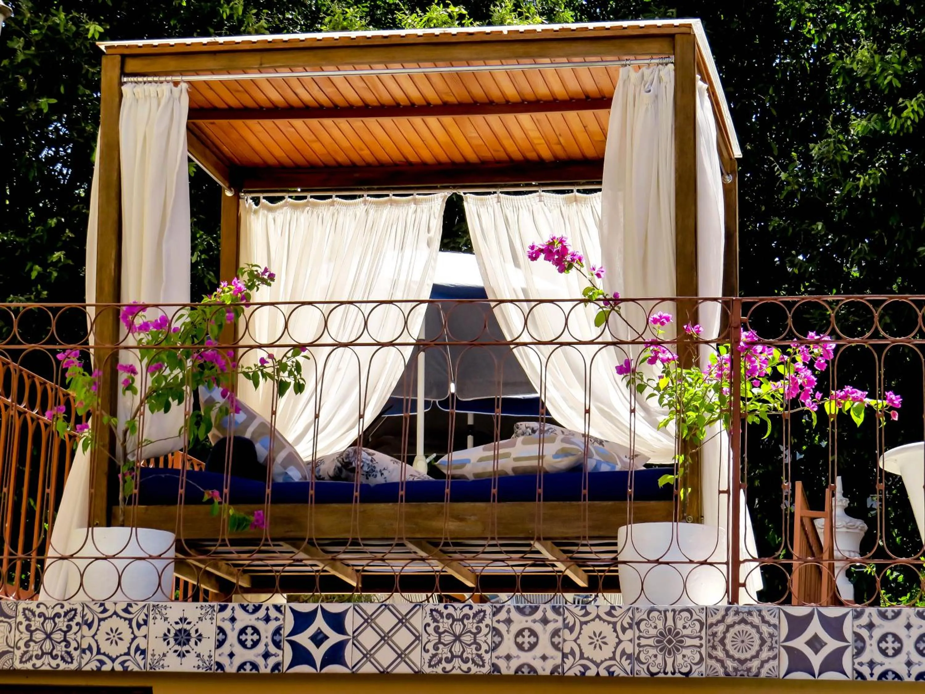Patio in Casa Perpetua Hotel D Charm